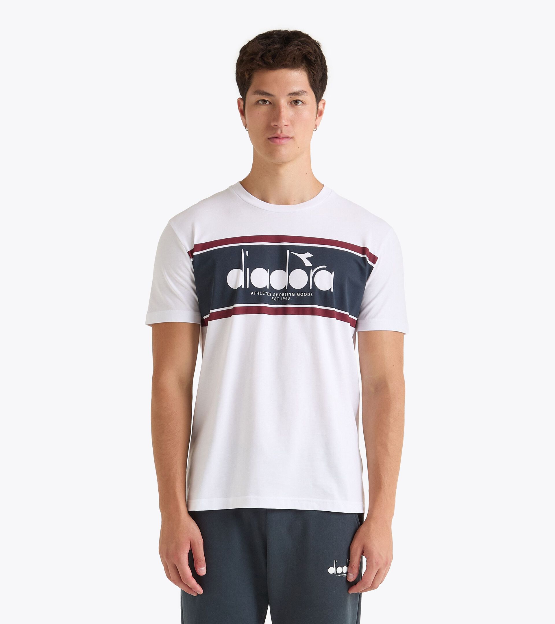 T-shirt - All-Gender
 T-SHIRT SS LOGO SUPER WHITE/EMPIRE RED - Diadora