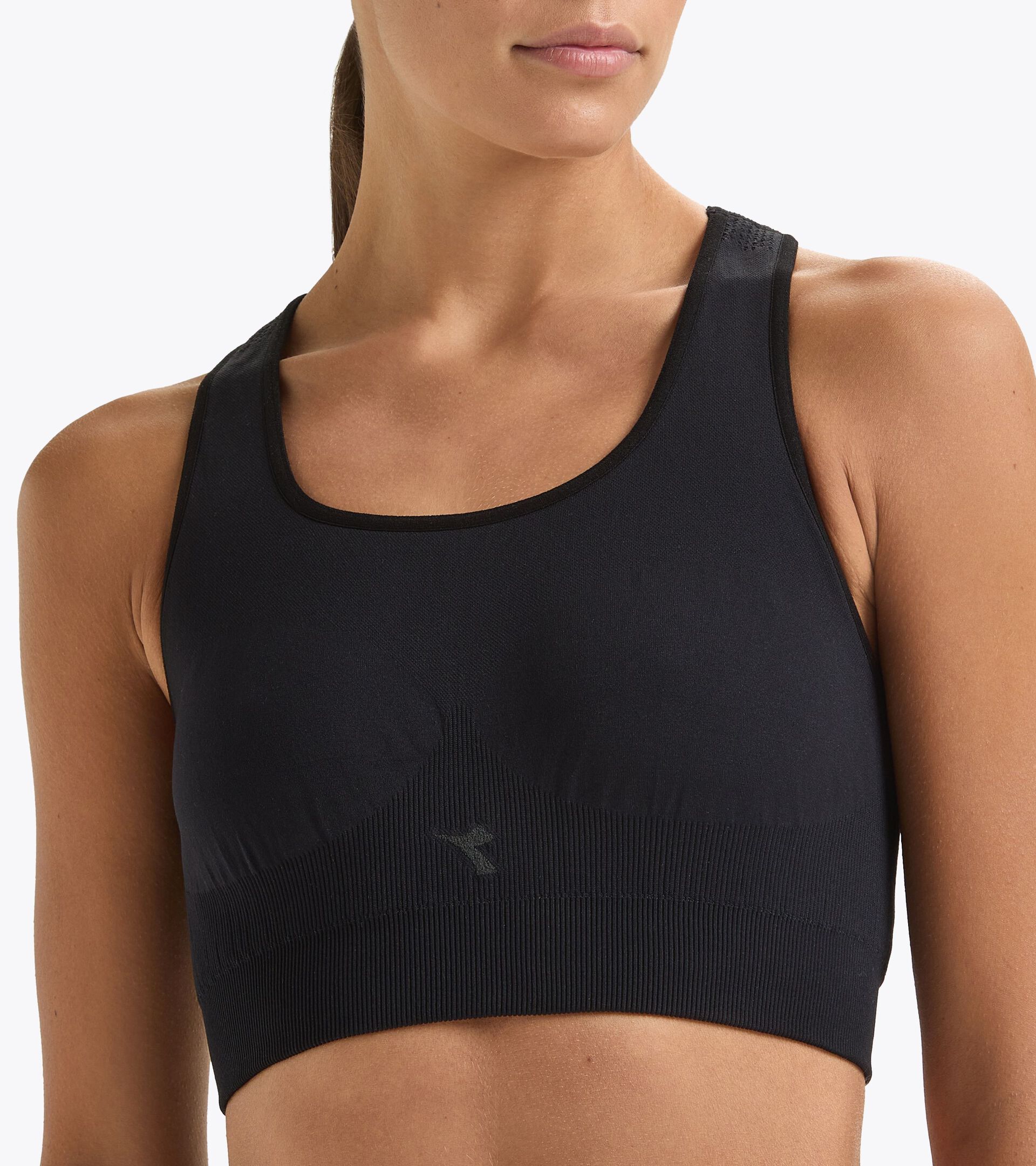 Sports bra - Women L. MEDIUM BRA ACT BLACK - Diadora