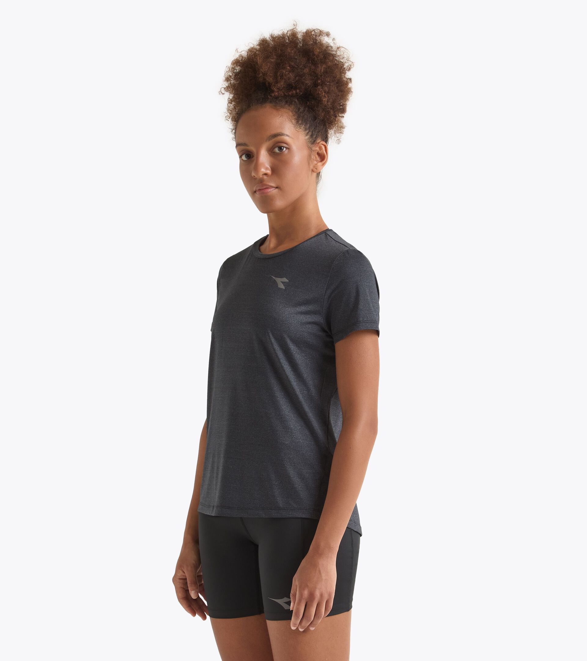 High performance running t-shirt - Women’s L. SS T-SHIRT TECH RUN CREW BLACK - Diadora
