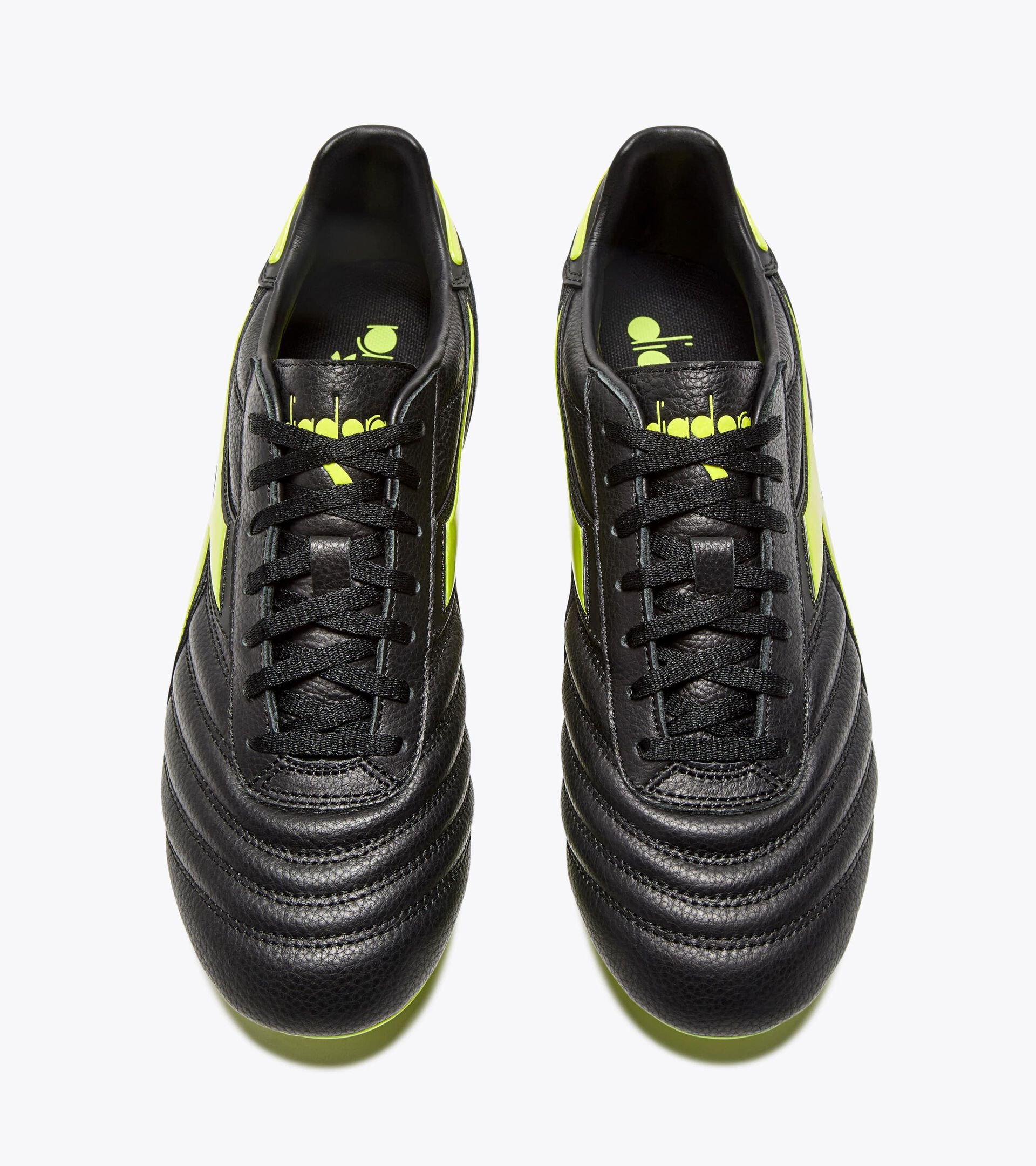 Chaussures de football en cuir pour terrains compacts - Pour tous les genres BRASIL ICON LT+ LP12 NOIR/JAUNE FLUO DIA - Diadora