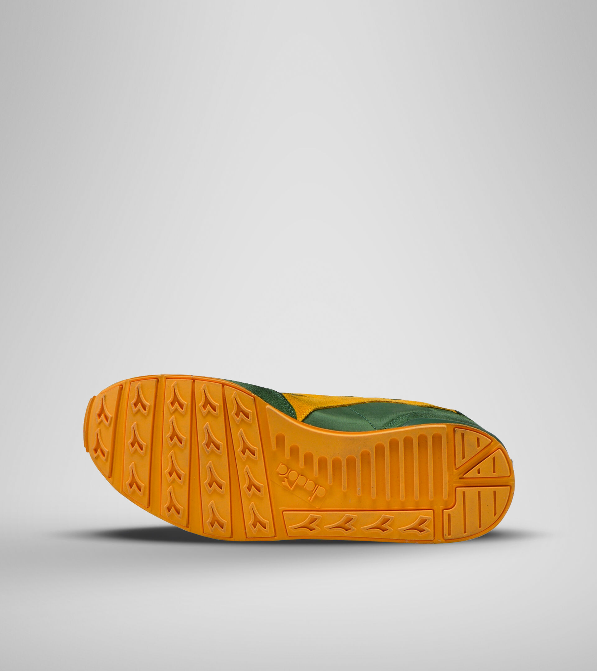 Sports shoe - Unisex CAMARO ICONA GREENER PASTURES/CITRUS - Diadora