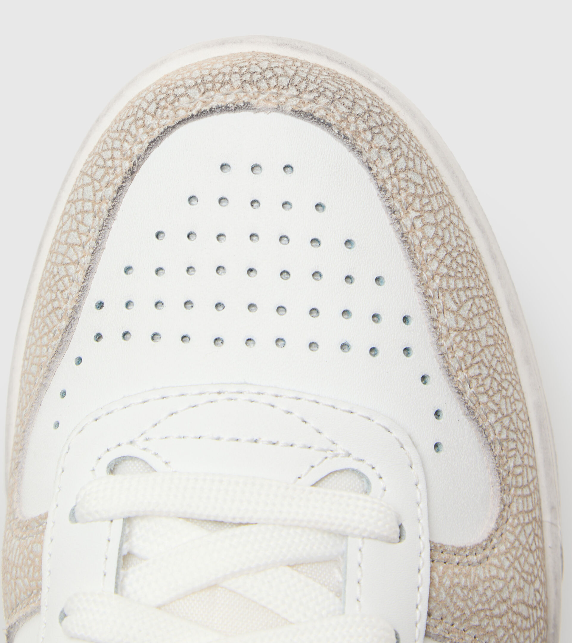 Sports shoe - Women MAGIC BASKET LOW ICONA WN WHITE/PASTEL ROSE TAN - Diadora