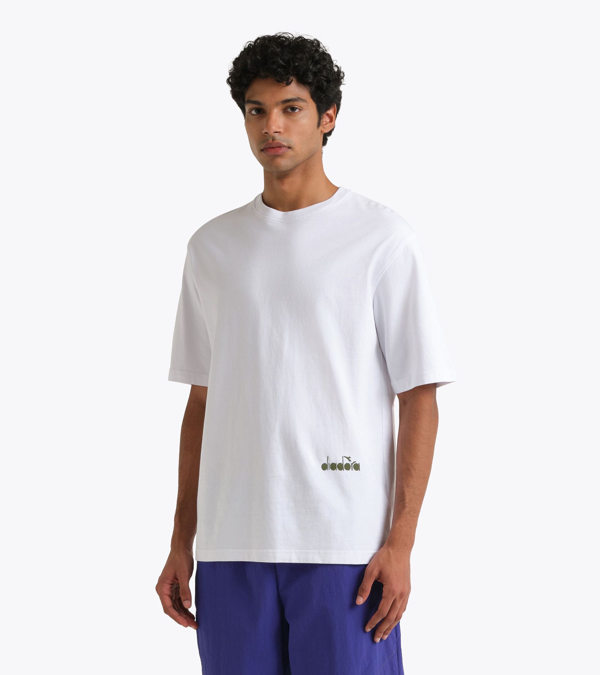 Camiseta Legacy - Made in Italy - Para todos los g&eacute;neros
 T-SHIRT SS LEGACY II BLANCO VIVO - Diadora