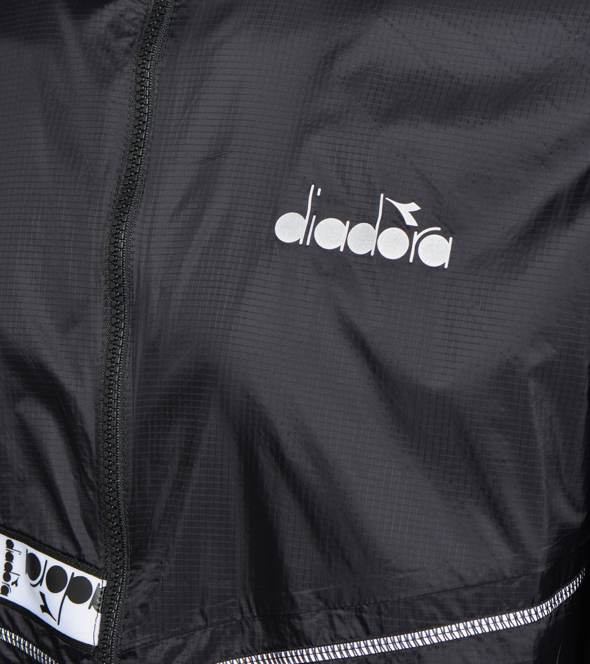 Windproof jacket - Men LIGHTWEIGHT WIND JACKET BE ONE BLACK - Diadora