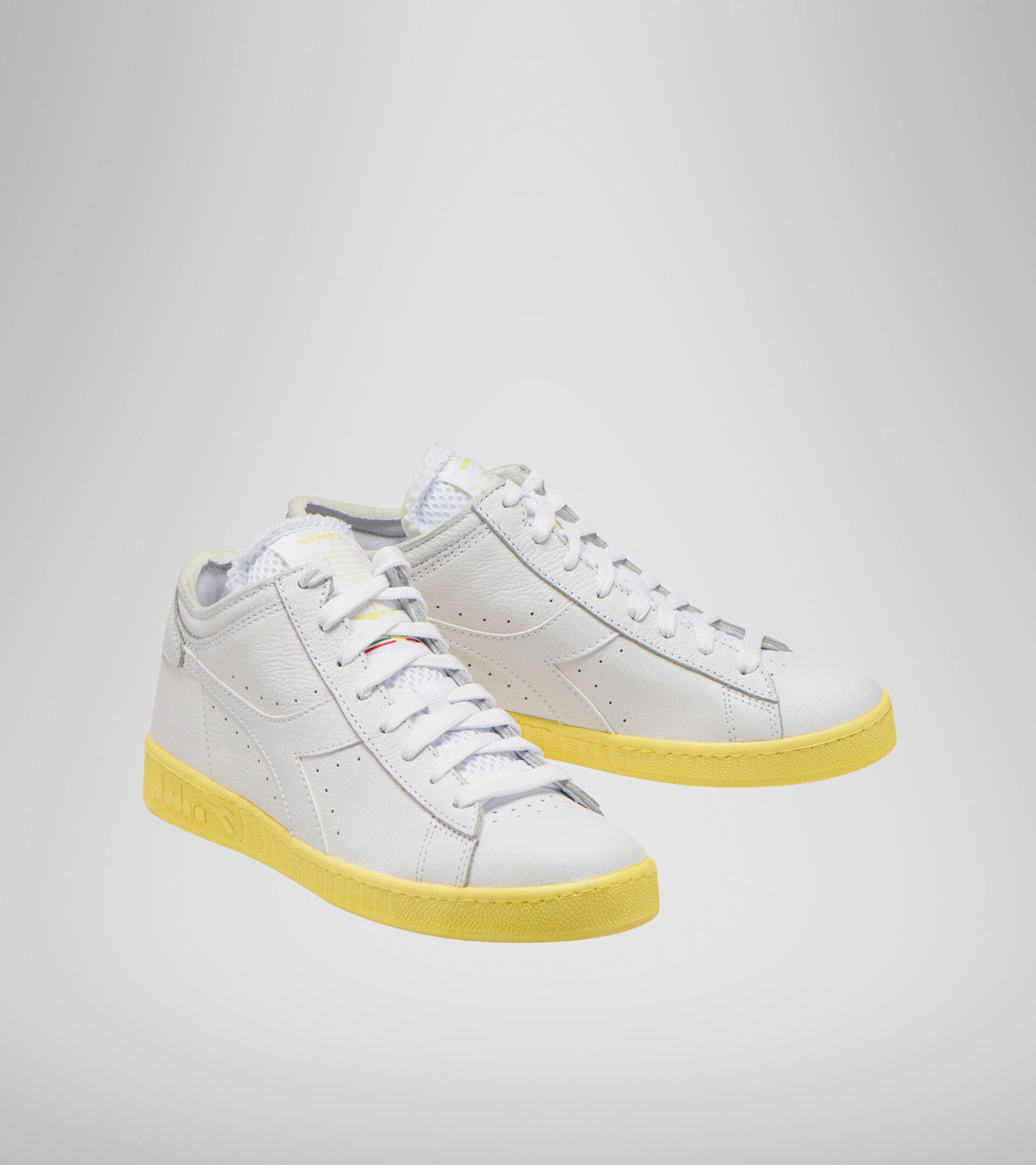 Sports shoe - Women GAME L ROW CUT SOLE BLOCK WN WHITE/POPCORN - Diadora