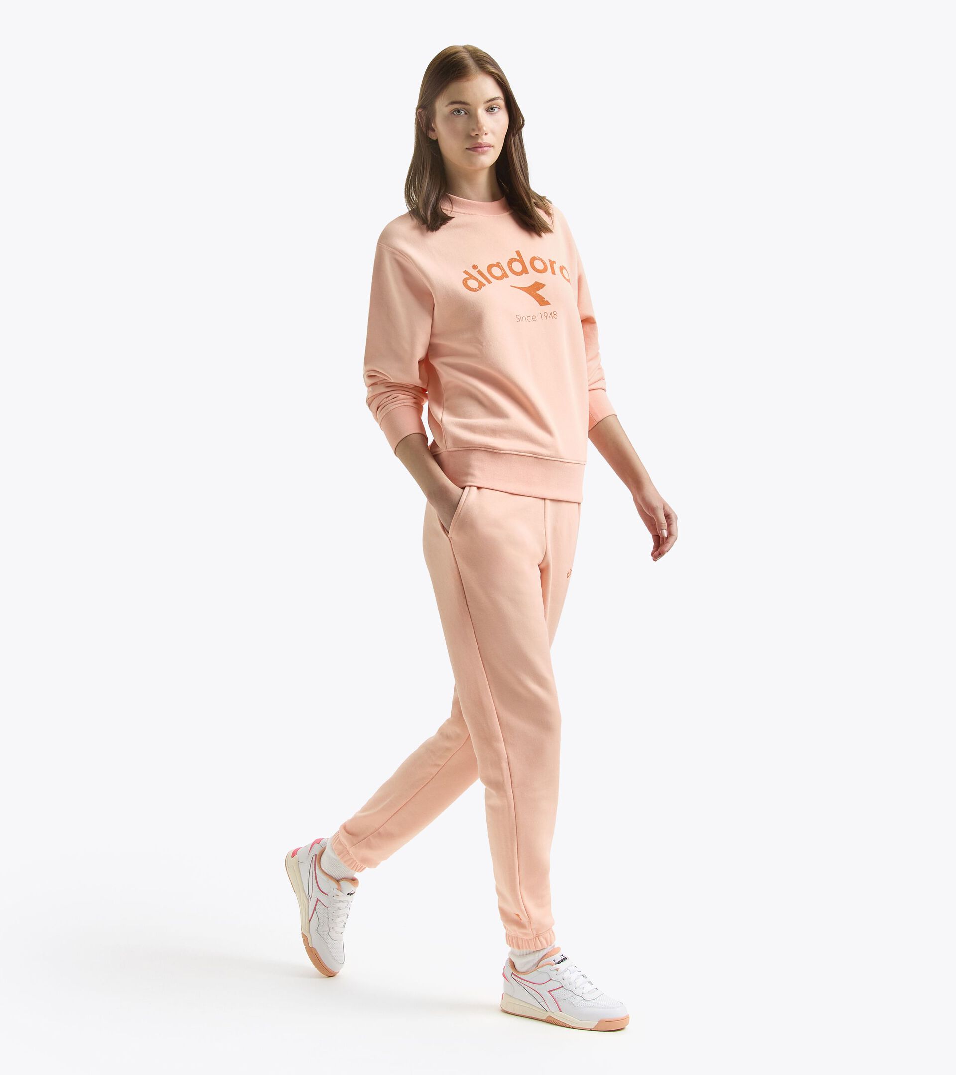 Crewneck sweatshirt - Gender Neutral
 SWEATSHIRT CREW ATHL. LOGO PEACH PARFAIT - Diadora