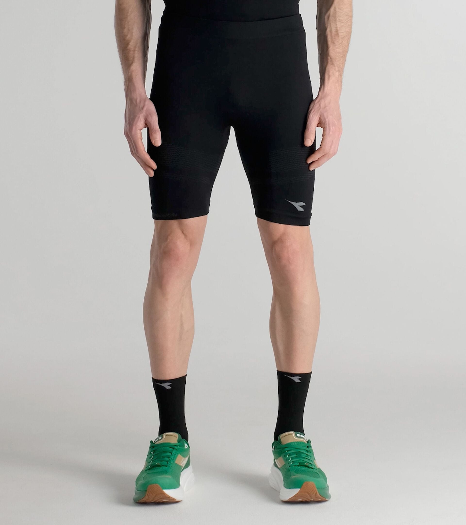 Technical shorts for temperature control -  Running - Men&rsquo;s SHORTER STRATOUNO BLACK - Diadora