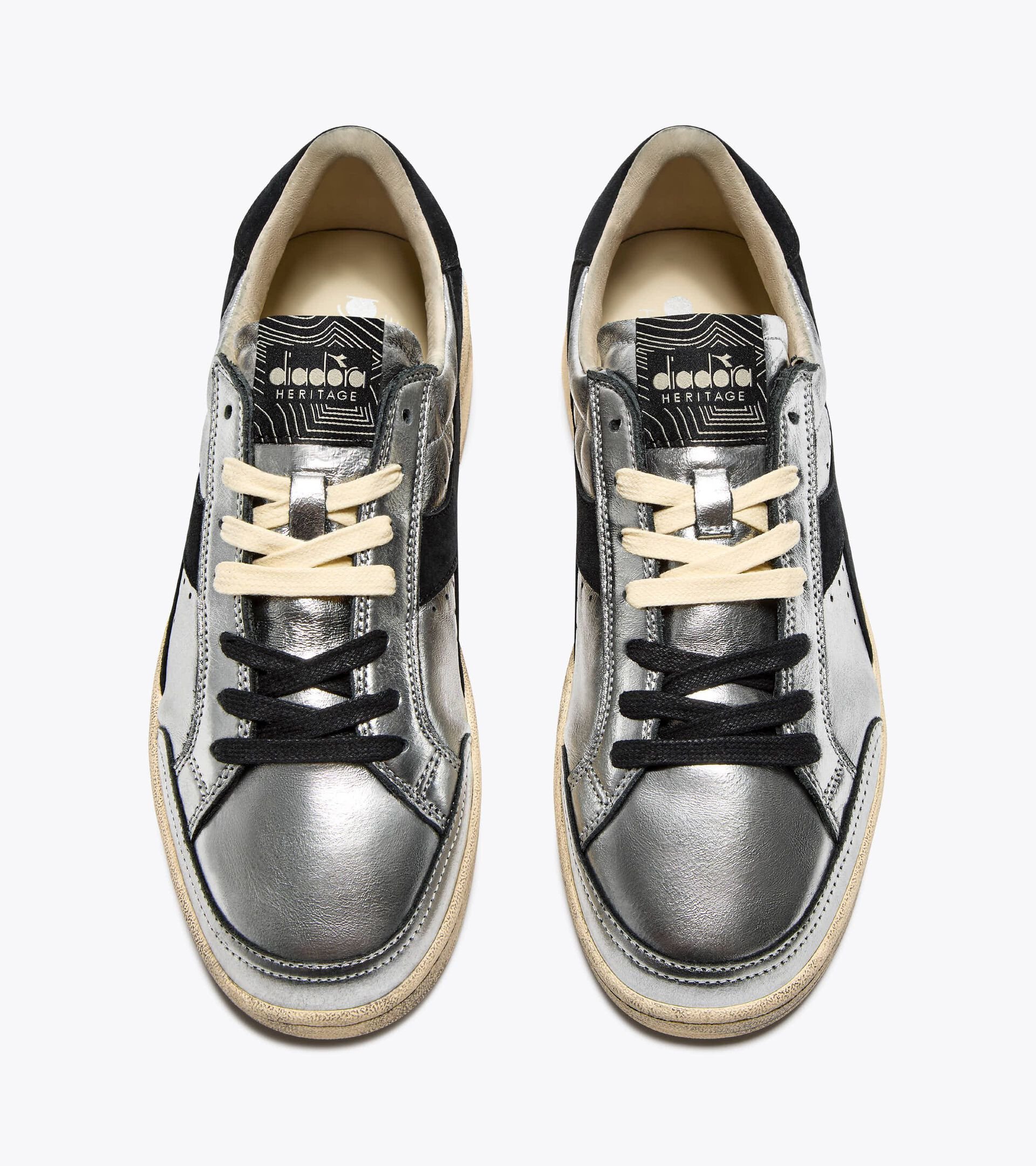 Sneaker Heritage aus metallisiertem Leder - Für alle Geschlechter
 PRESTIGE METAL USED SILBER - Diadora