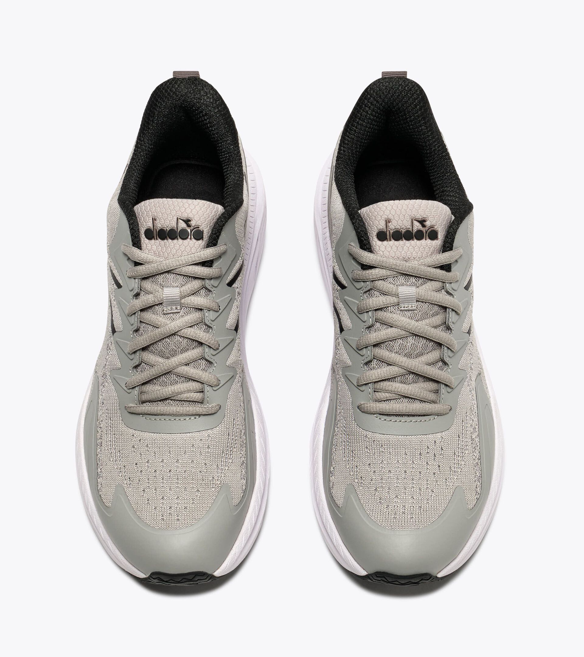 Chaussure de marche - Homme
 PASSO 6 ARGENTO DD/NERO - Diadora