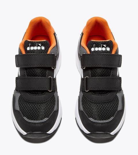 FALCON 5 JR V, NEGRO/BLANCO/NARANJA Zapatilla de running juvenil - Para todos los géneros FALCON 5 JR V NEGRO/BLANCO/NARANJA - Diadora