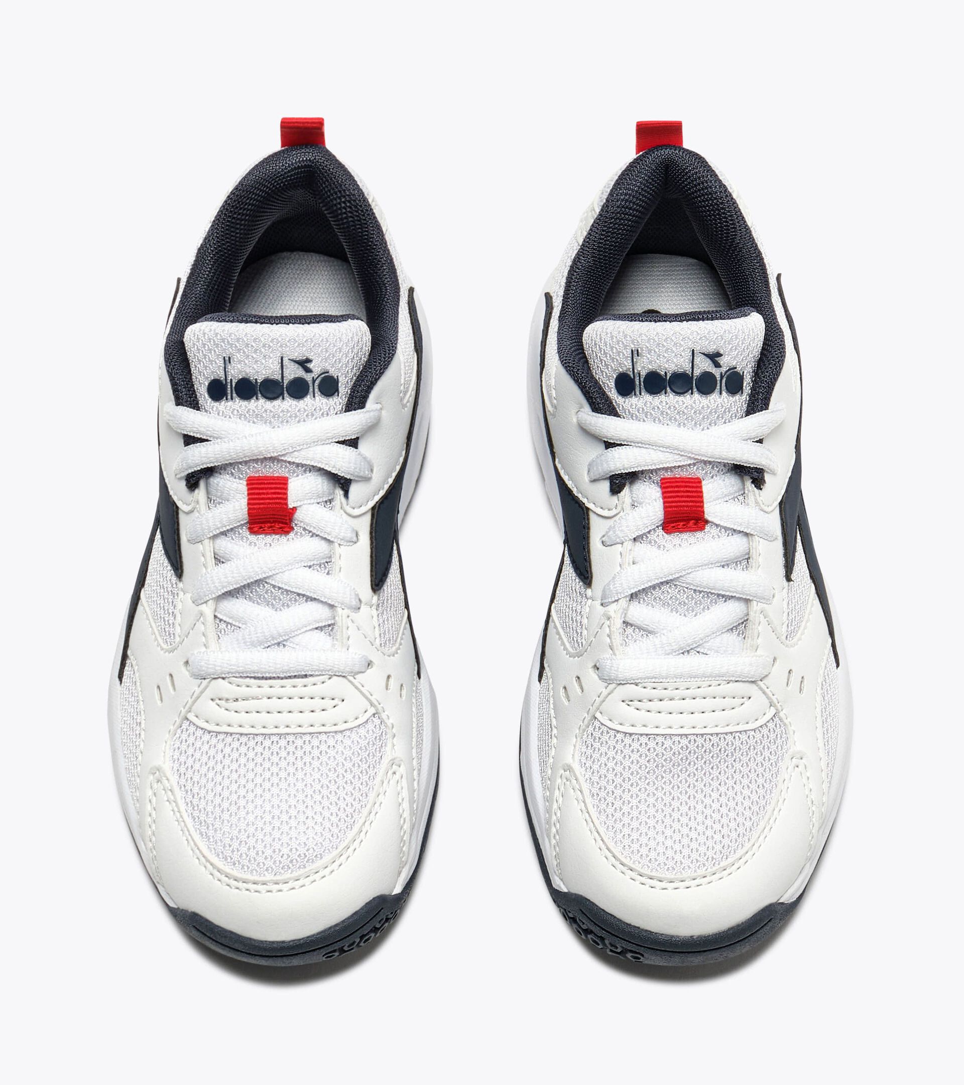 Chaussures de tennis pour terrains durs ou en terre battue - Entr&eacute;e de gamme - Gar&ccedil;on et fille S. CHALLENGE 6 SL JR BLANC/NOIR IRIS - Diadora