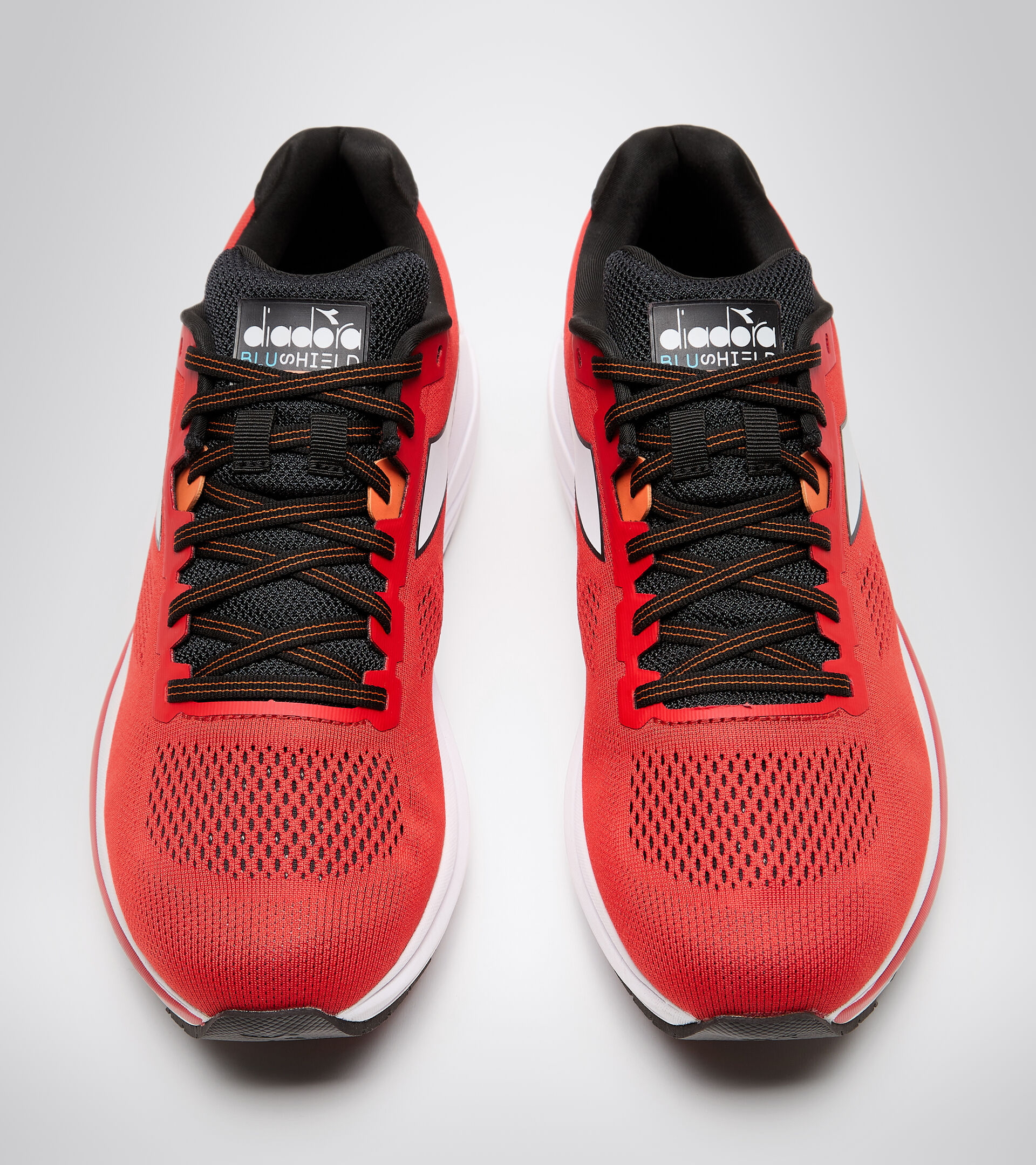 Running shoes - Men MYTHOS BLUSHIELD 7 VORTICE FIERY RED/WHITE/BLACK - Diadora