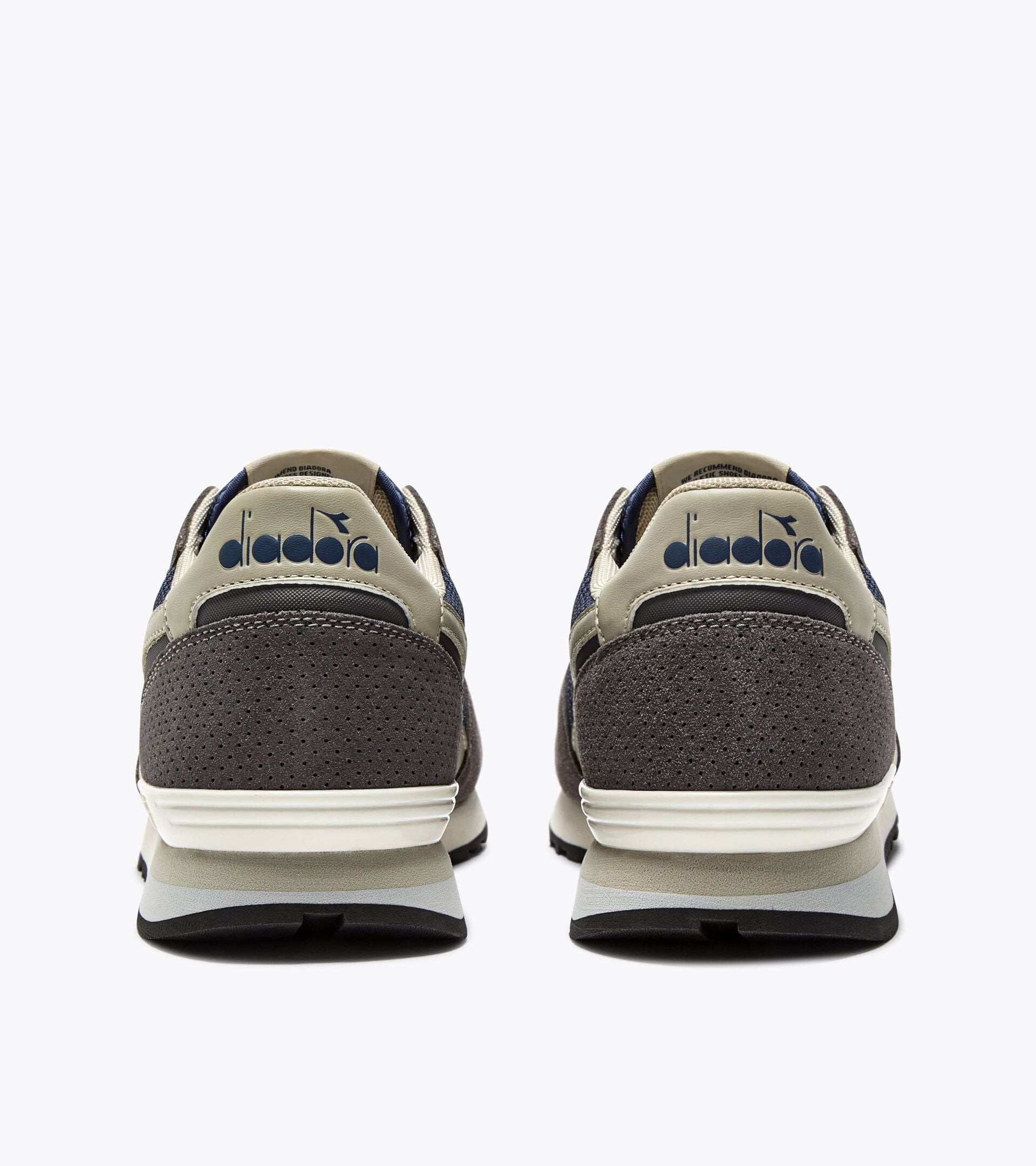 Suede leather sneaker - All-gender
 CAMARO M2 INSIGNIA BLUE/GRAY PELICAN - Diadora