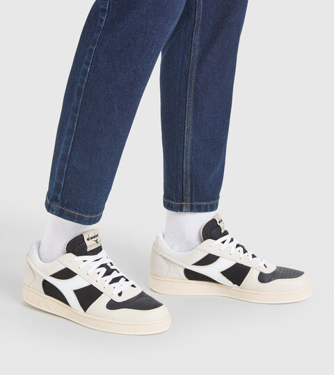 MAGIC BASKET LOW EARTH, NOIR/BLANC IMMACULE Chaussures de sport - Unisexe MAGIC BASKET LOW EARTH NOIR/BLANC IMMACULE - Diadora