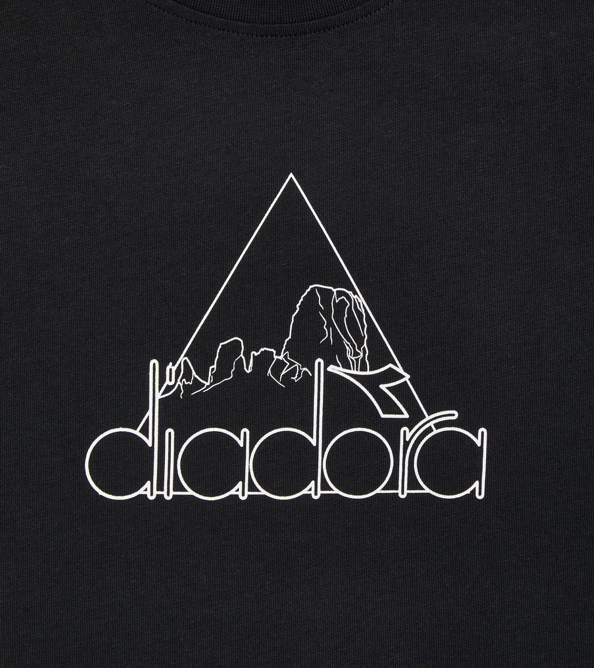 Sporty t-shirt - All-Gender T-SHIRT SS ROUTE BLACK - Diadora