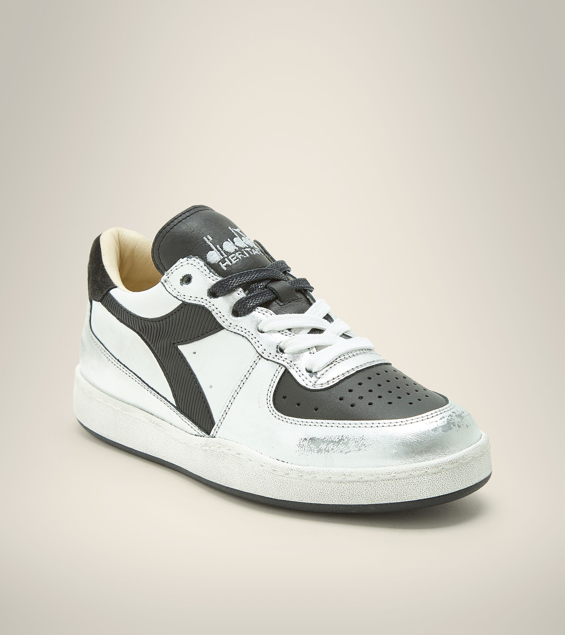Heritage shoes - Unisex MI BASKET LOW METALLIC DIRTY WHITE/BLACK - Diadora