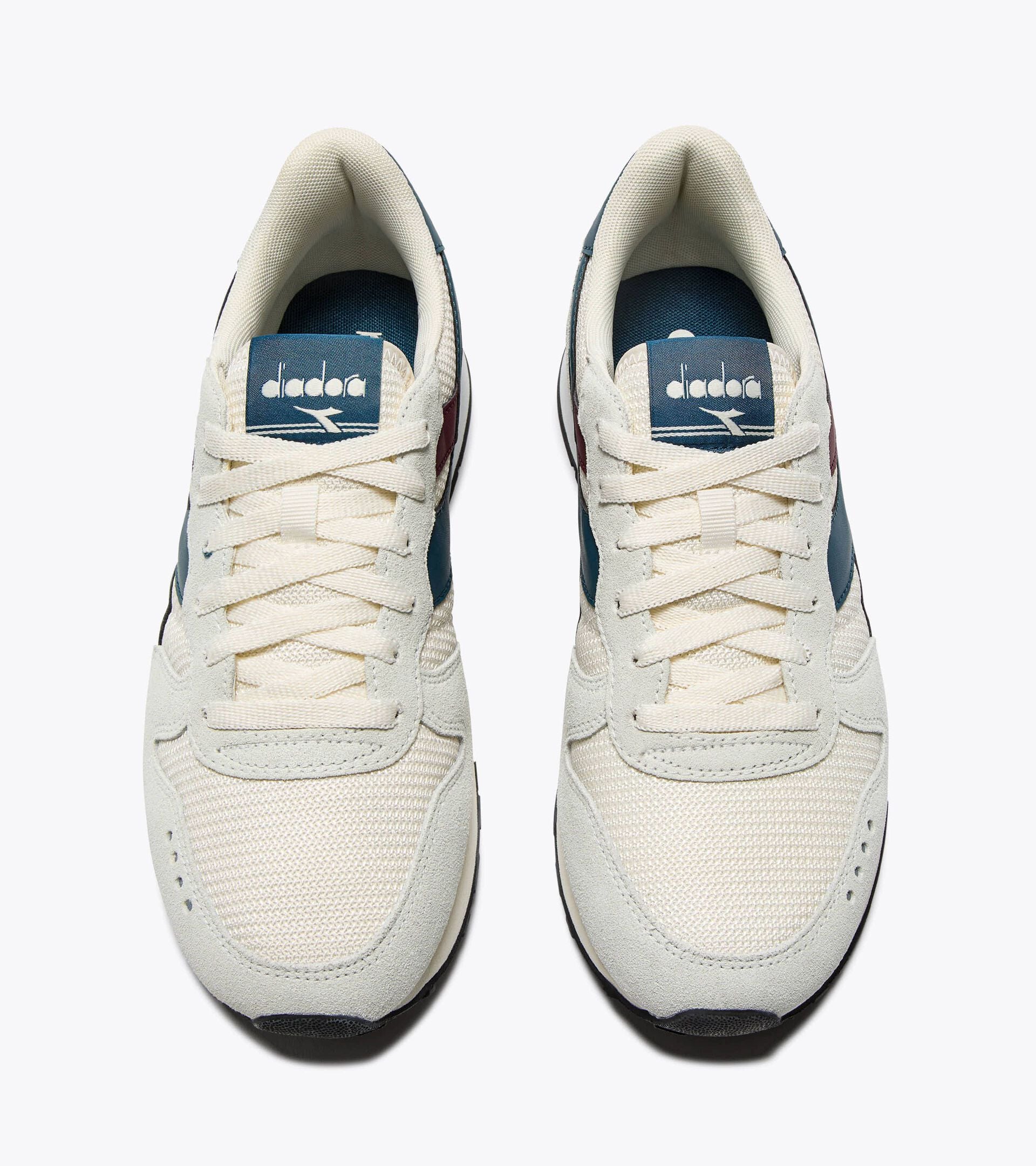 Sneaker aus Veloursleder - F&uuml;r alle Geschlechter
 CAMARO M2 WHISPERNWEISS/LEGION BLAU - Diadora