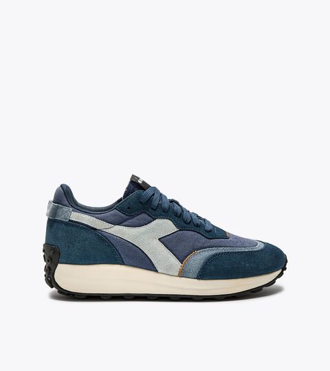 Sporty sneakers - Gender neutral RACE SUEDE SW INSIGNIA BLUE/TRUE NAVY - Diadora