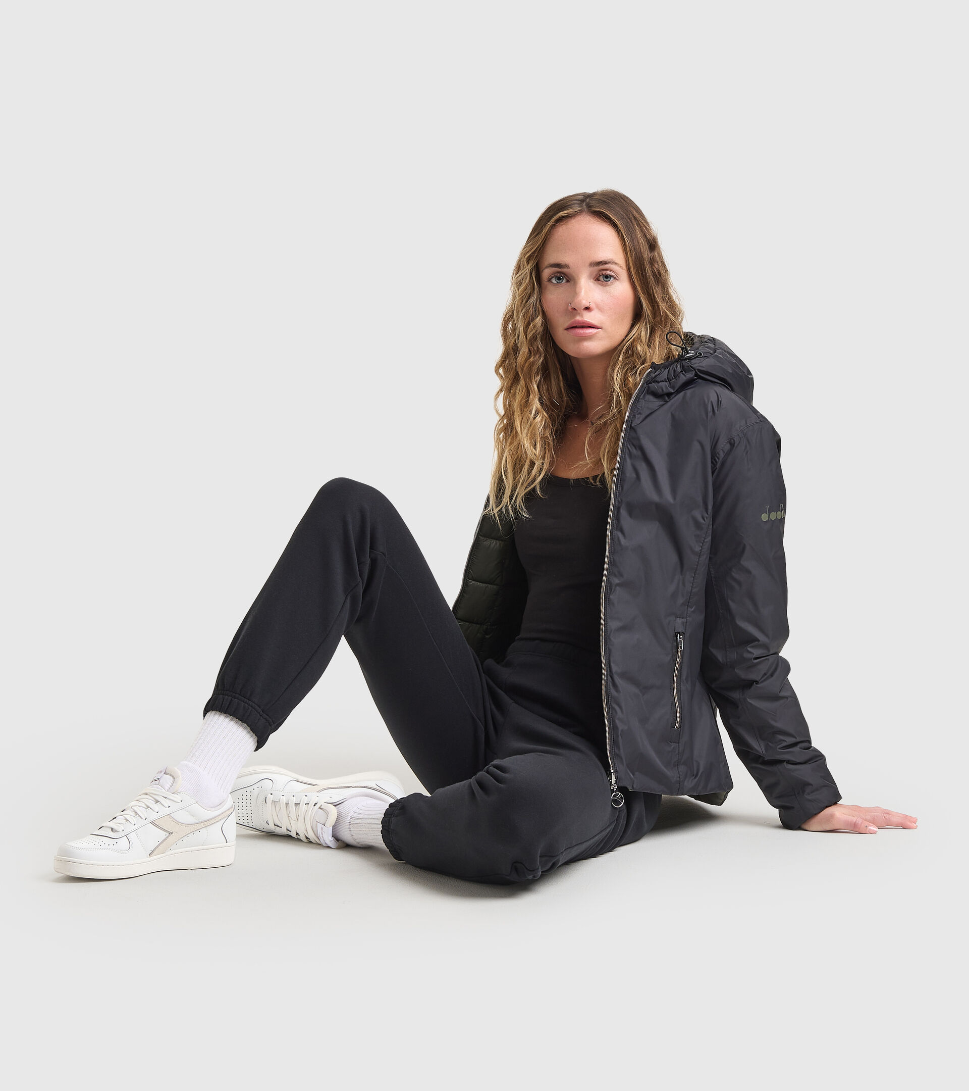 Reversible puffer jacket - Women L. HOODIE INSULATED JACKET BLACK/FOREST NIGHT - Diadora