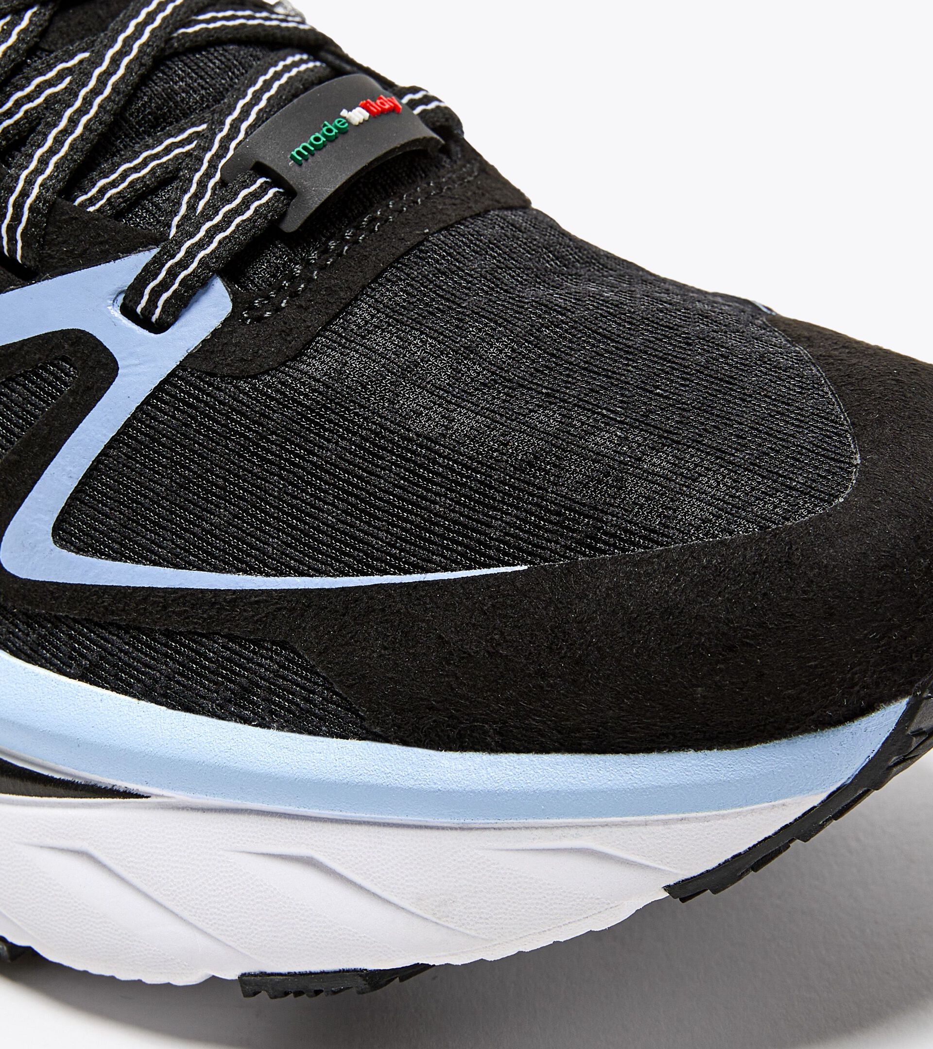 Chaussures de running Made in Italy - Femme ATOMO V7000 W - Diadora