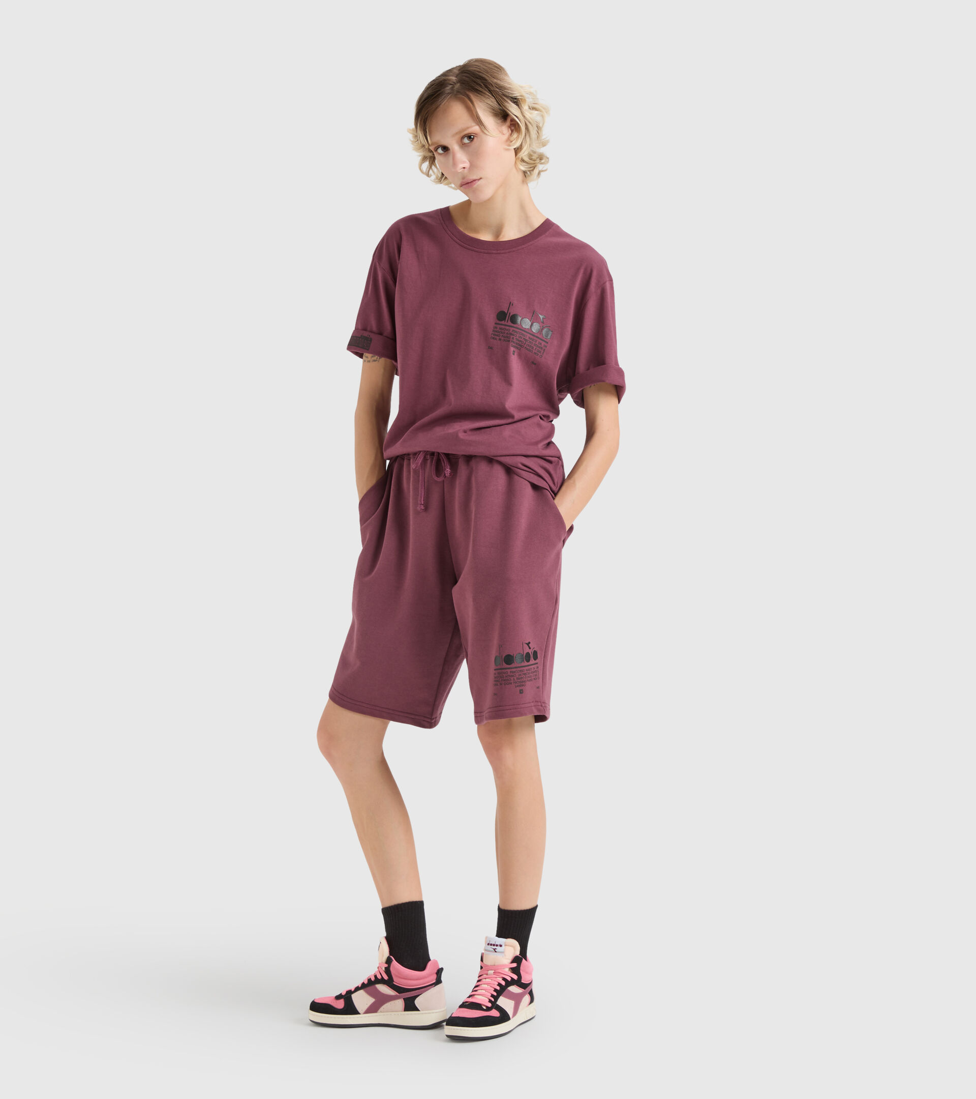 T-shirt en coton - Unisexe T-SHIRT SS MANIFESTO VIOLETS ECRASE - Diadora