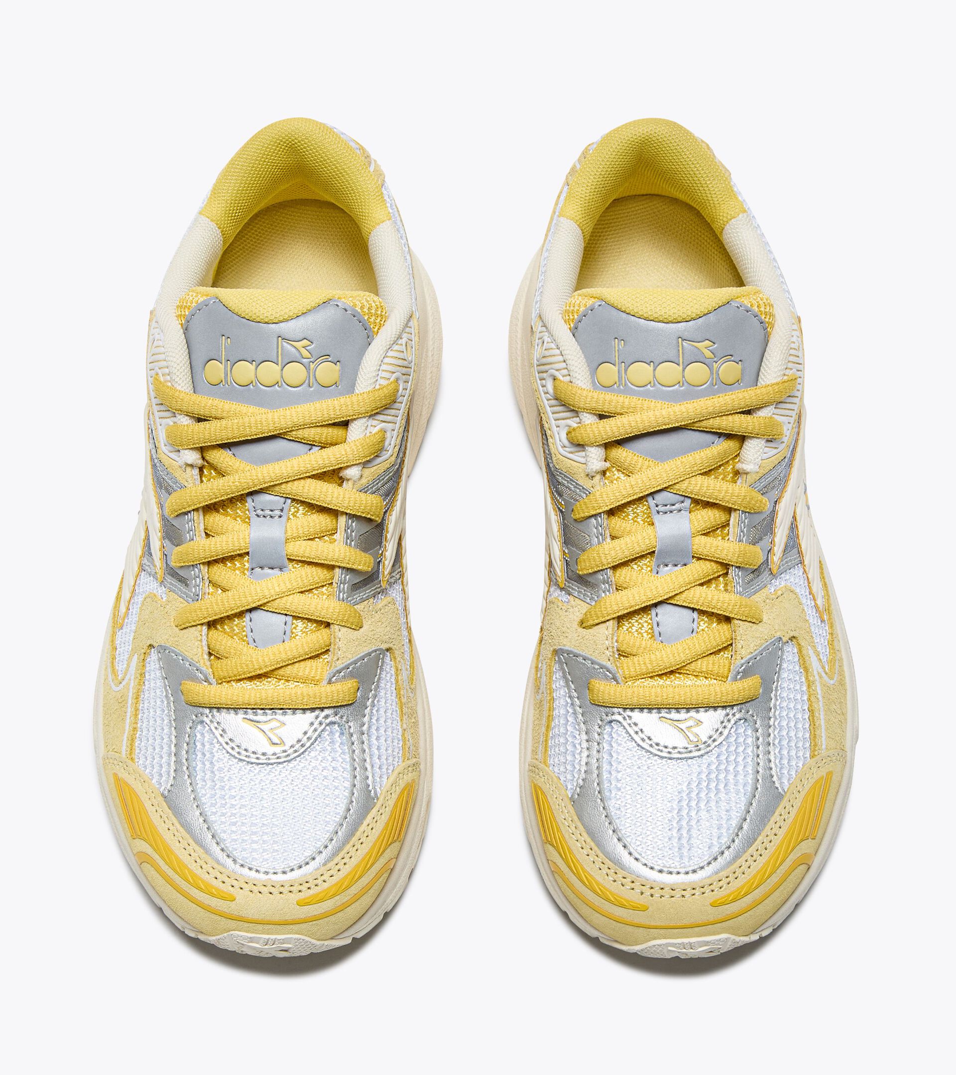 Sports sneakers - All-Gender MYTHOS STAR WHITE/CUSTARD - Diadora
