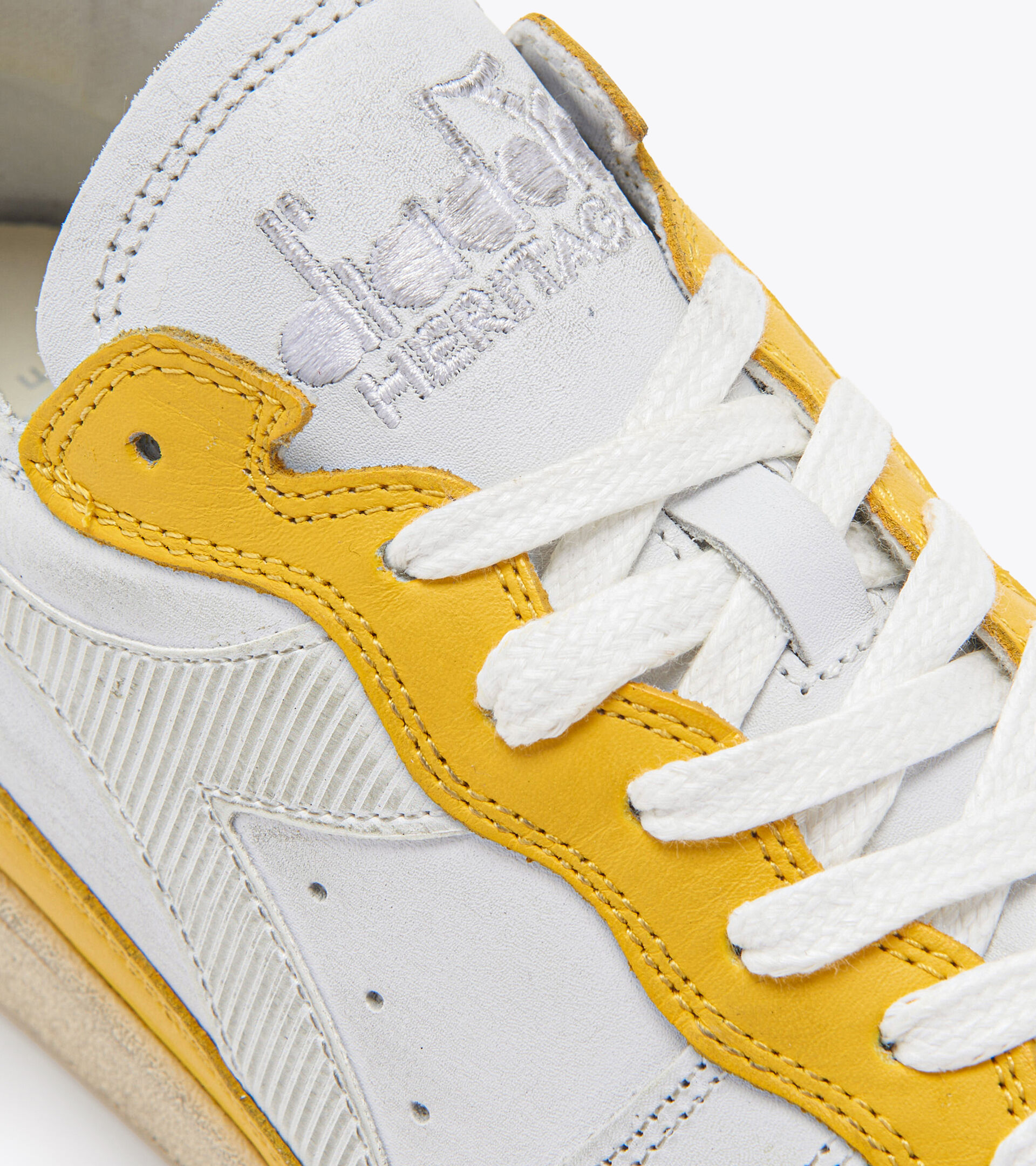 Heritage shoe - Unisex MI BASKET ROW CUT WHITE/EMPIRE YELLOW - Diadora