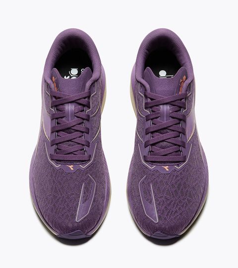 Running shoe - Stability and lightness - Women&rsquo;s
 MYTHOS BLUSHIELD VOLO 6 W GRAPE JAM /DIFFUSED ORCHID - Diadora