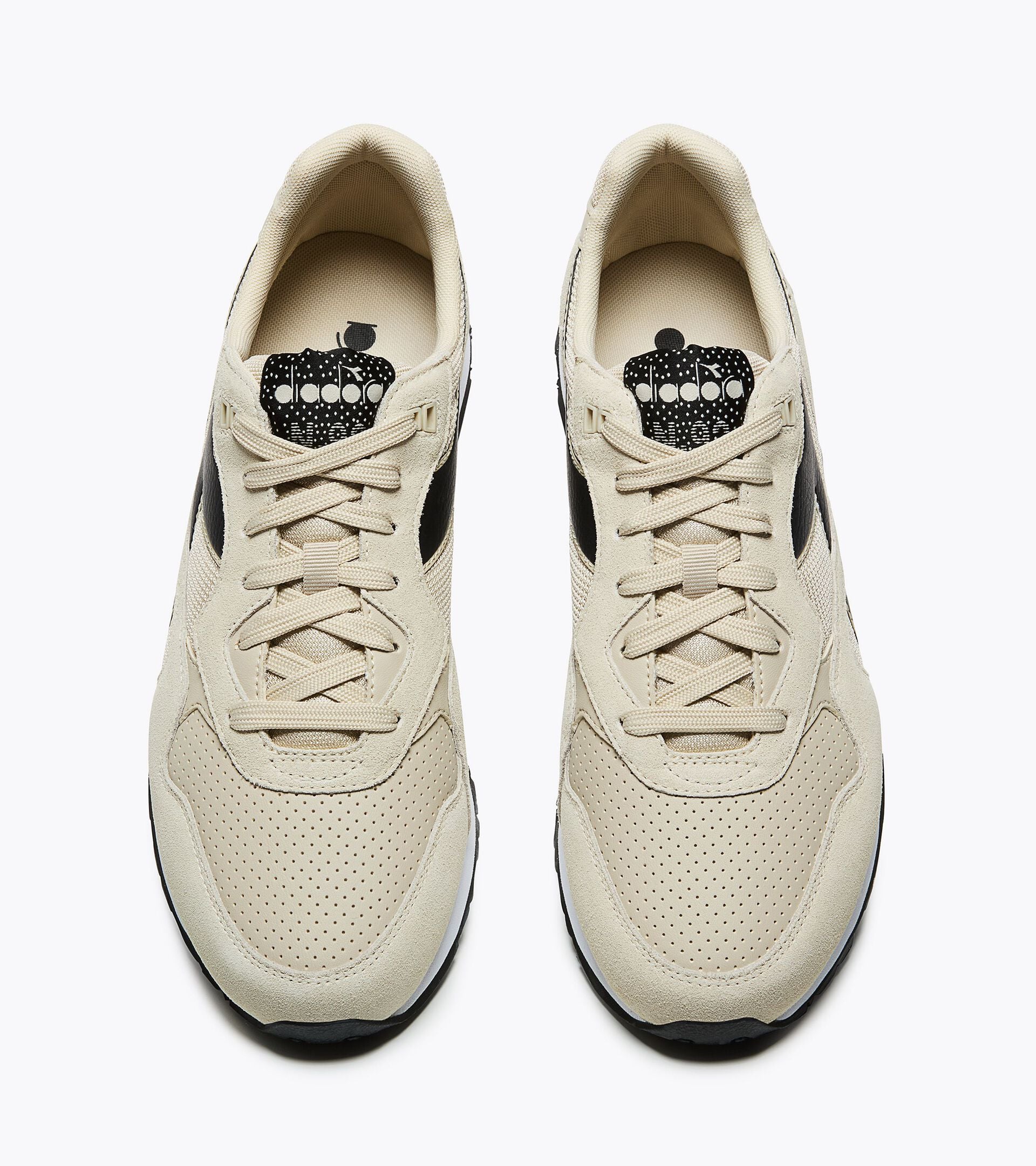 Zapatilla deportiva - Para todos los g&eacute;neros N.92 ADVANCE GRIS AVENA - Diadora