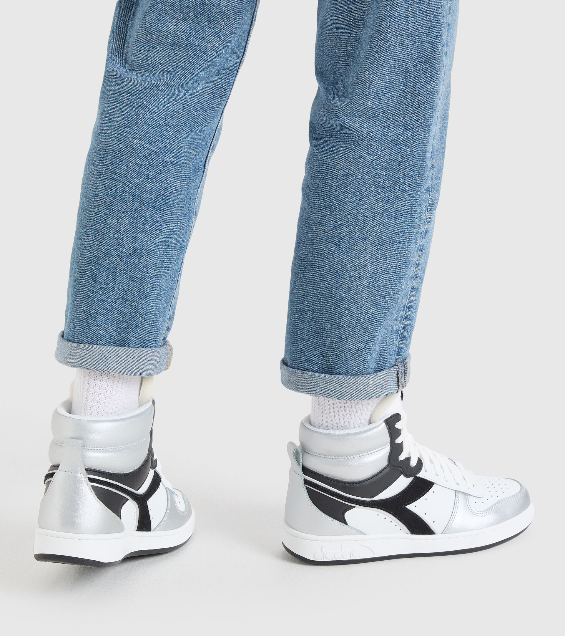 Sports shoes - Women MAGIC BASKET MID SPACE WN WHITE/SILVER - Diadora