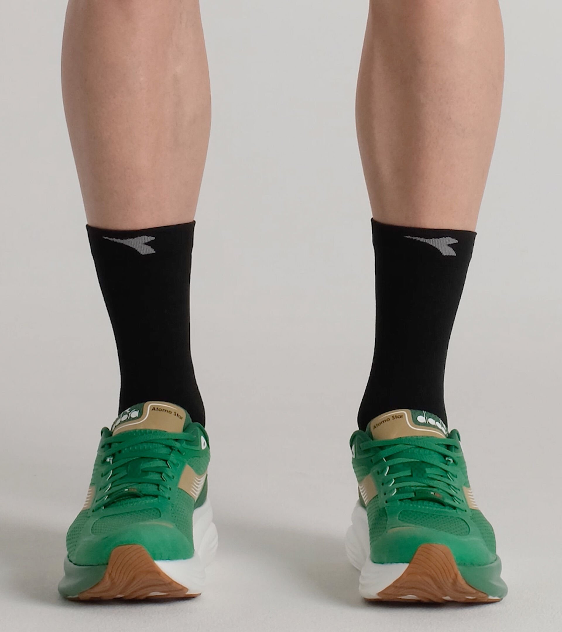 Made in Italy running shoe - Lightness and cushioning - All-Gender ATOMO STAR GREEN BEE/GOLD - Diadora