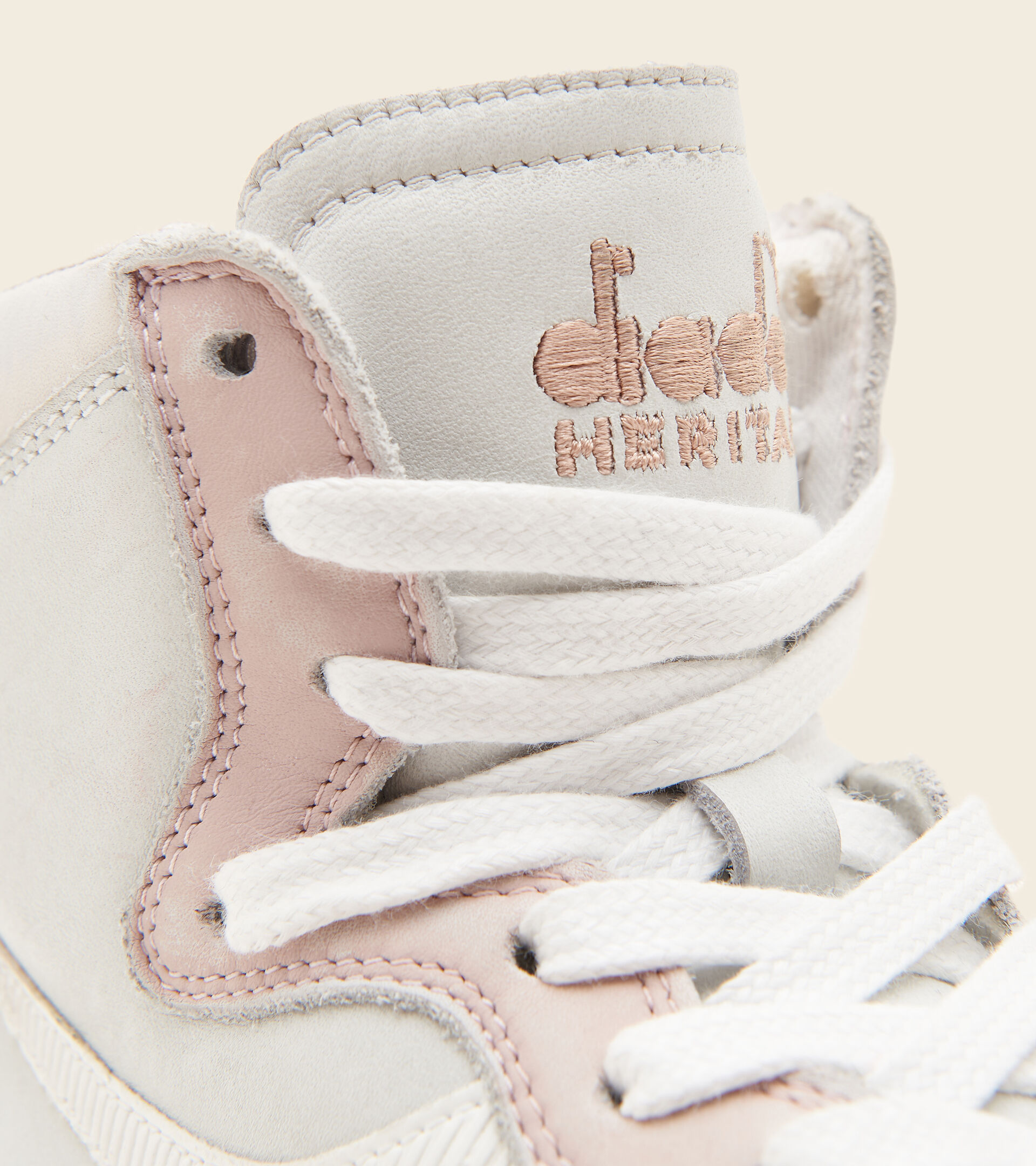 Heritage shoe - Unisex MI BASKET USED WHITE/PASTEL PARCHMENT - Diadora