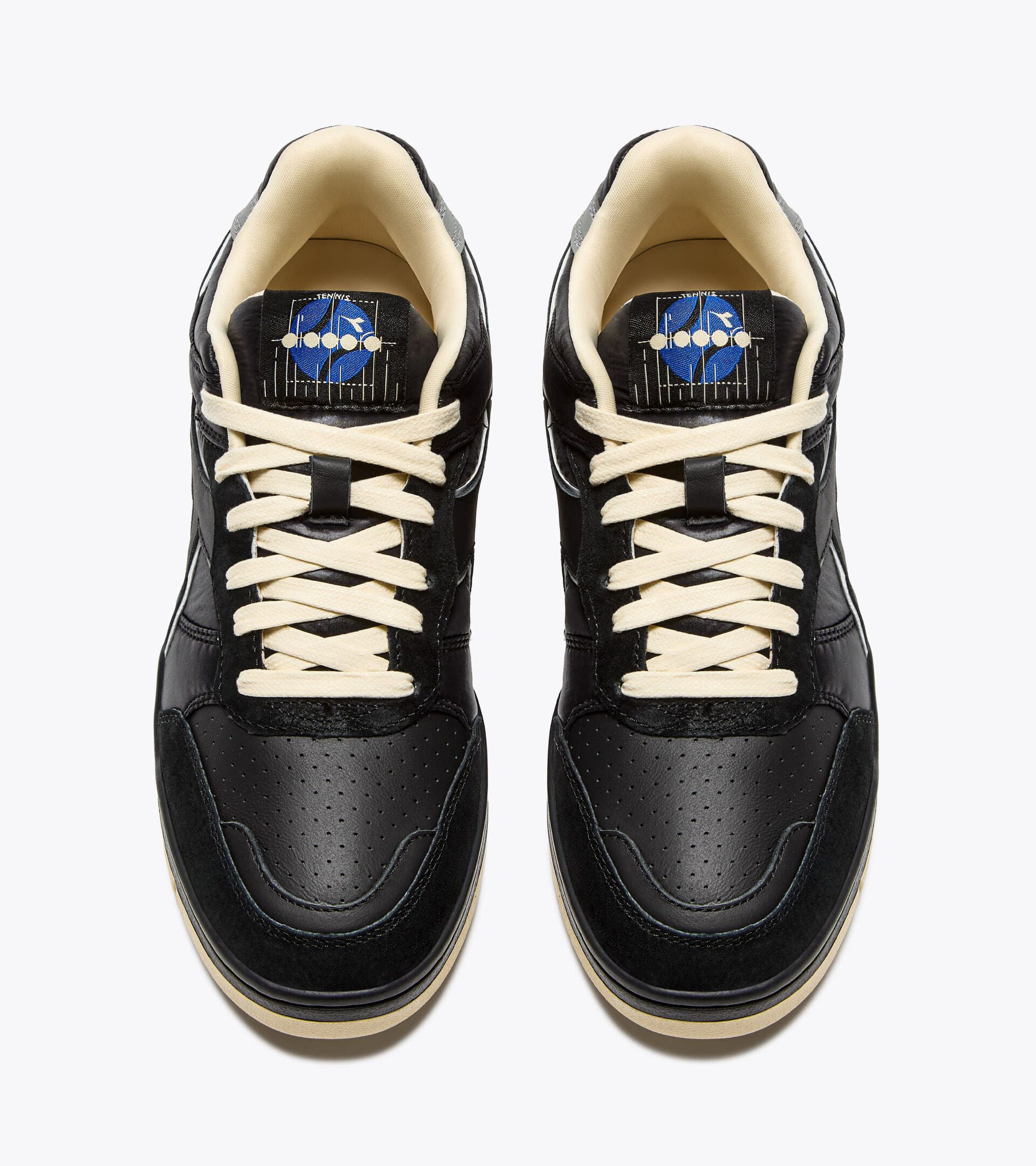 Heritage sneaker - All-gender
B.560 BOMBER BLACK - Diadora