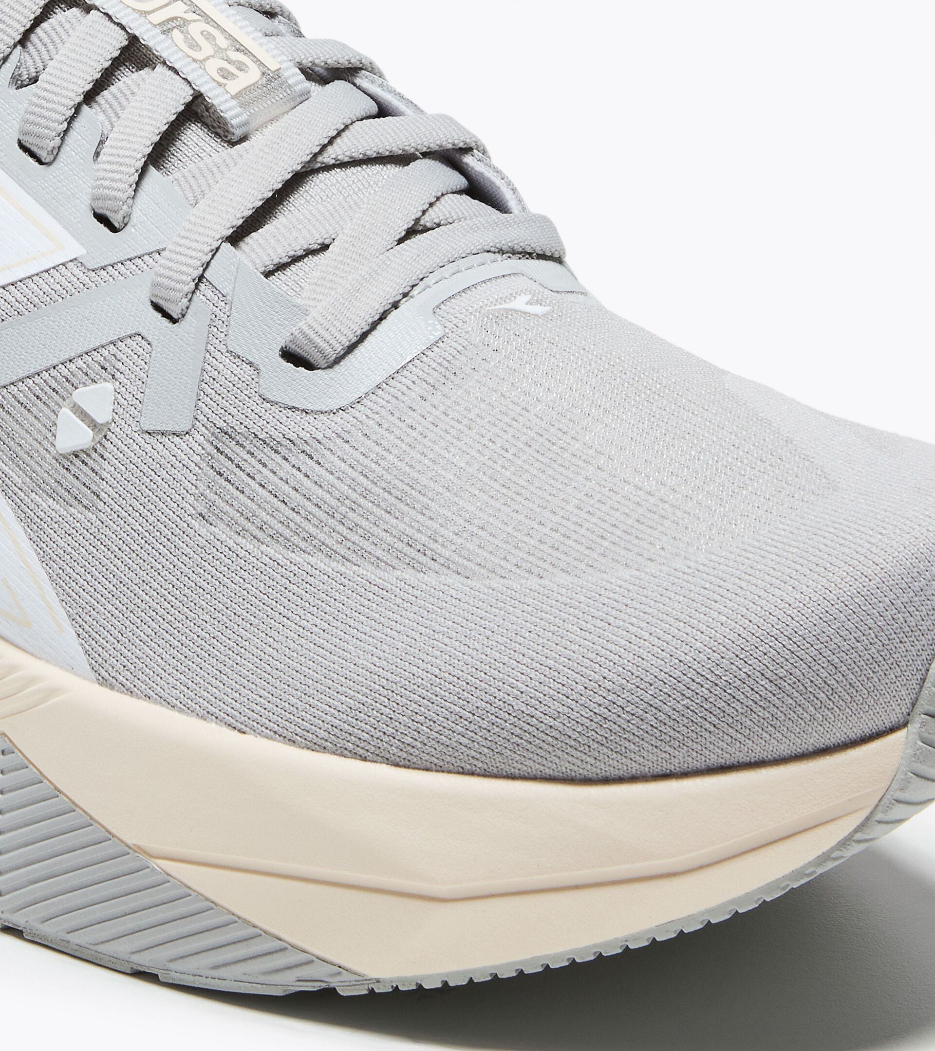 Running shoe - Energetic daily trainer - Women&rsquo;s CORSA W SILVER DD/WHISP WHITE/WHITE - Diadora