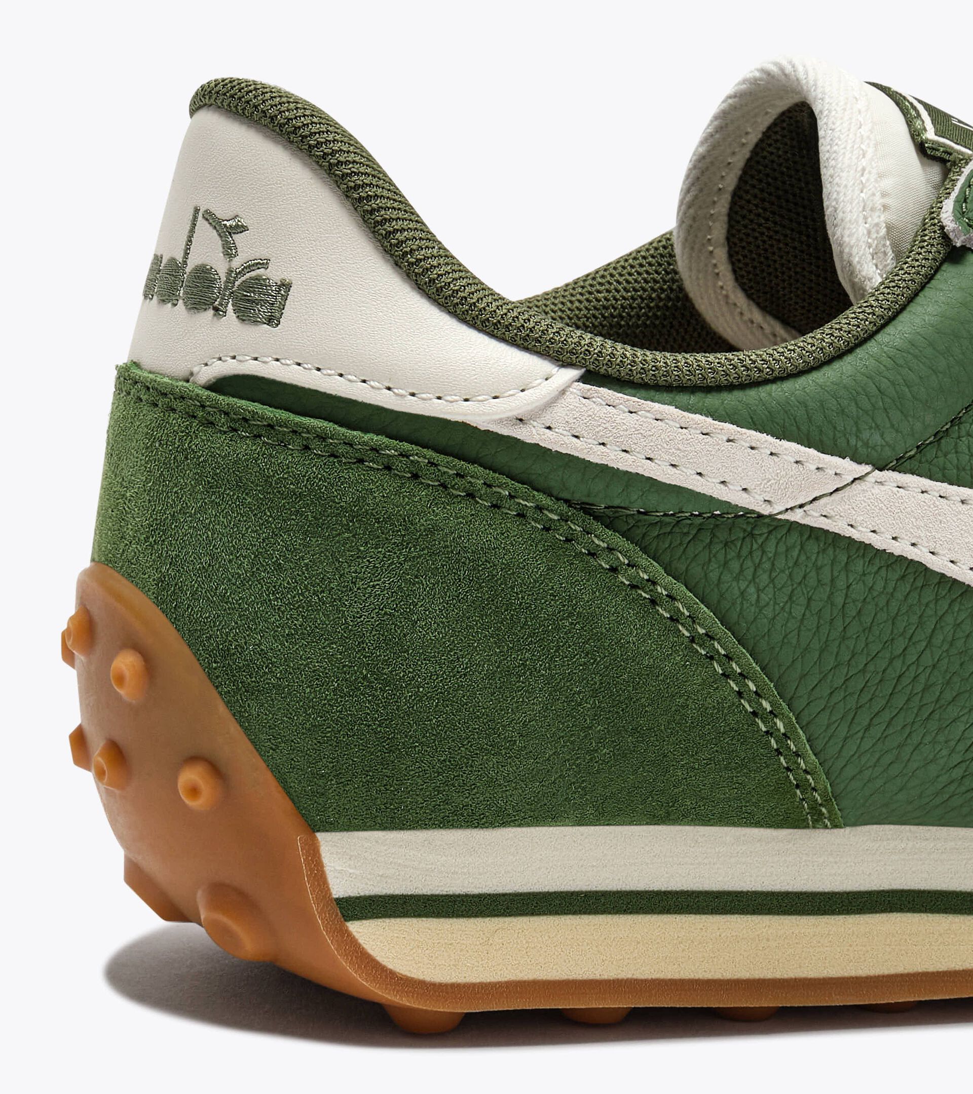 Sneaker mit niedrigem Profil aus Leder - F&uuml;r alle Geschlechter RALLY PUNCHED GARTENGRUEN - Diadora