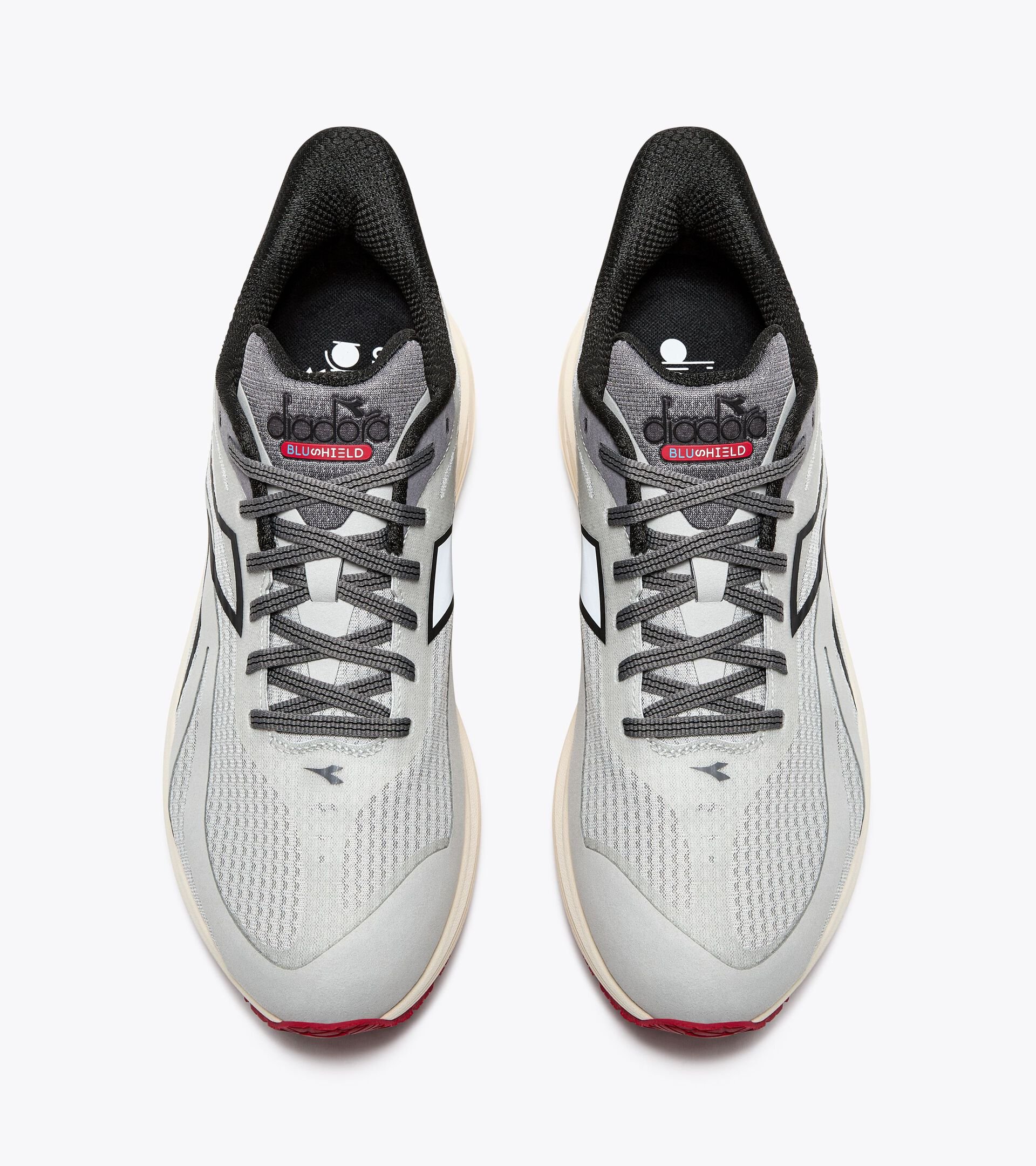 Running shoe - Cushioning and protection - Men’s MYTHOS BLUSHIELD 9 VORTICE SILVER DD/STEEL GRAY/BLACK - Diadora