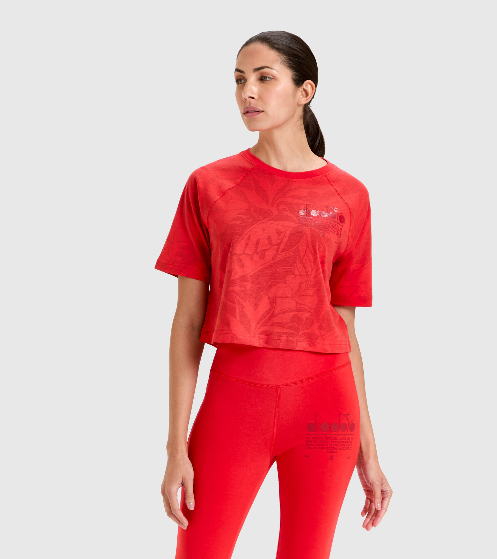 Cotton T-shirt - Women L. T-SHIRT SS CROP MANIFESTO POPPY RED - Diadora