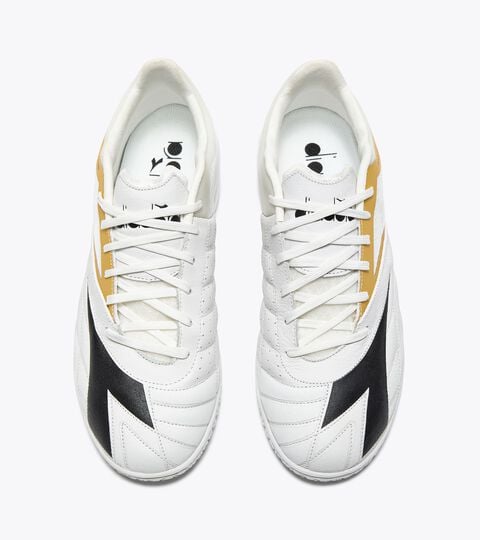 Bota de fútbol sala - Suela específica para superficies de interior o parqué - Hombre
 BRASIL SALA ELITE ID WHITE/BLACK/METALLIC GOLD - Diadora