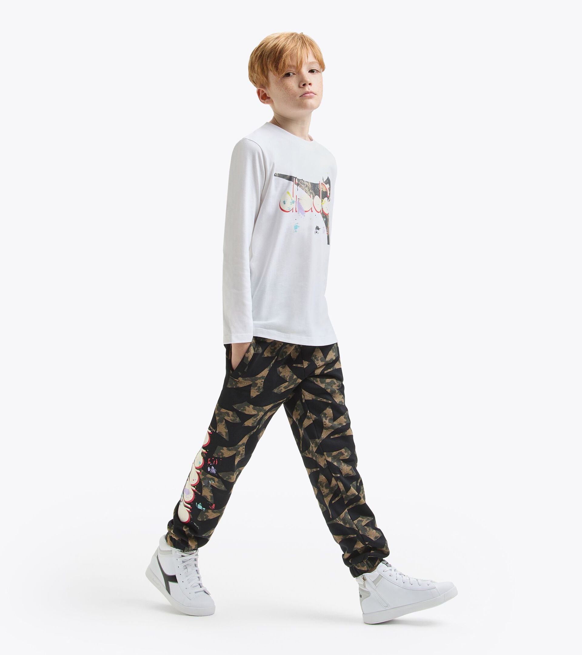 Camiseta de manga larga - Niño
 JB.T-SHIRT LS LOGO SPRAY BLANCO NIEVE - Diadora