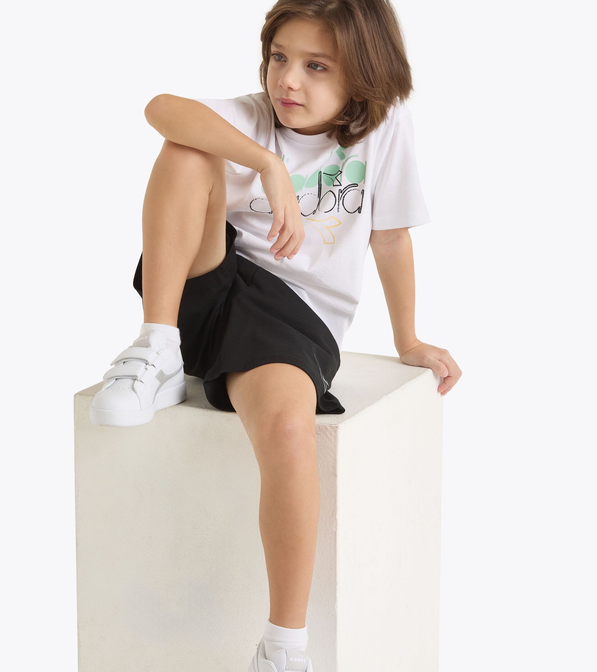 Sports set - T-shirt and shorts - Boy JB. SET  ESSENTIAL SPORTS SS OPTICAL WHITE - Diadora
