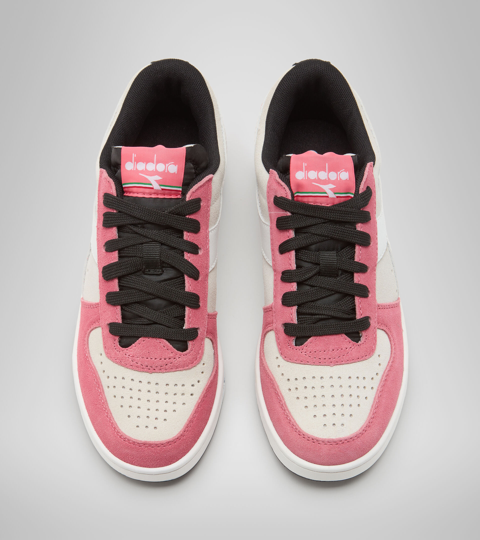 Chaussures de sport - Femme MAGIC BASKET LOW SUEDE WN BLANC/ROSE THE/NOIR - Diadora