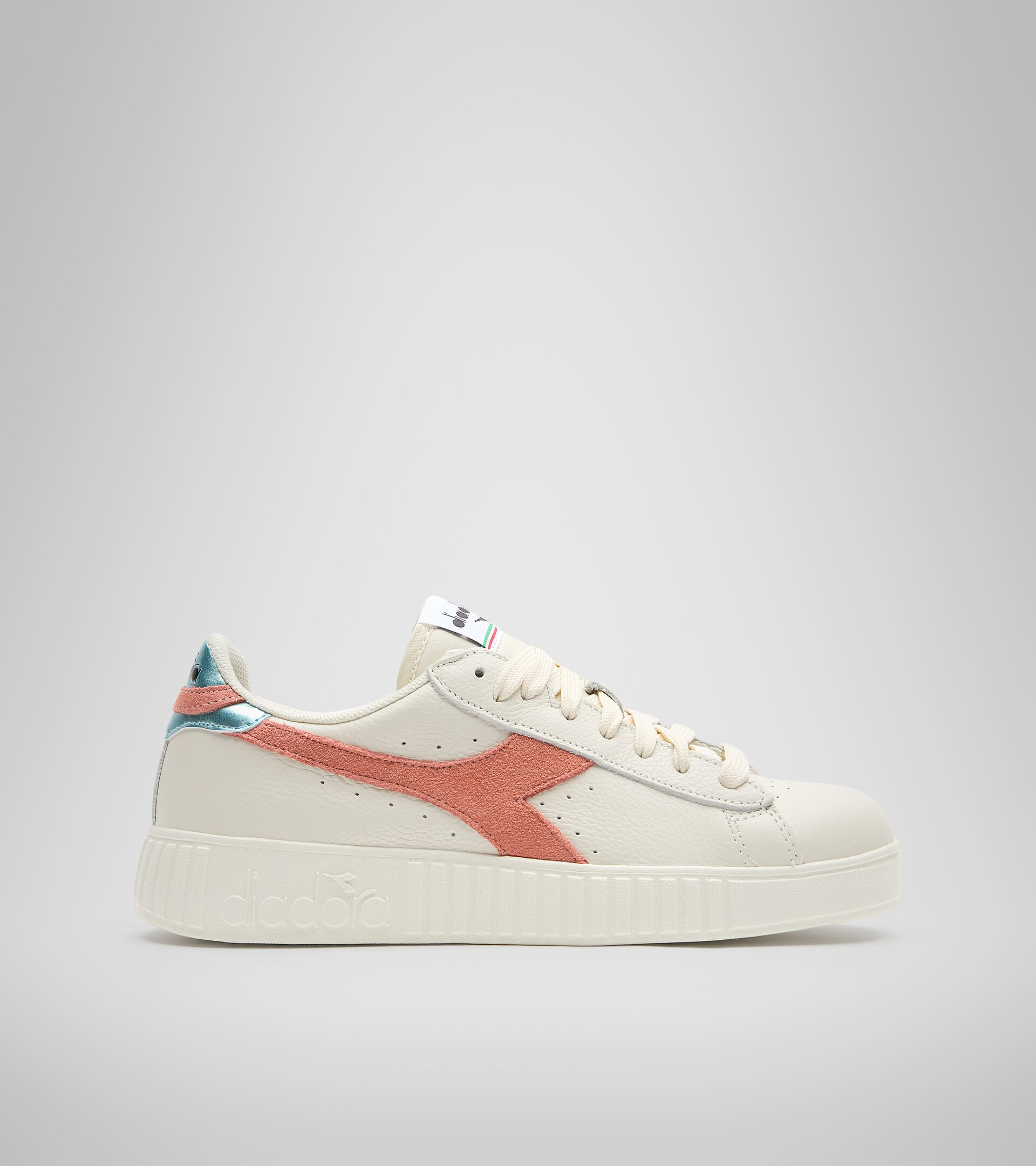 Sports shoes - Women GAME STEP PREMIUM TUMBLED LEATHER WHITE/PEACH NECTAR - Diadora