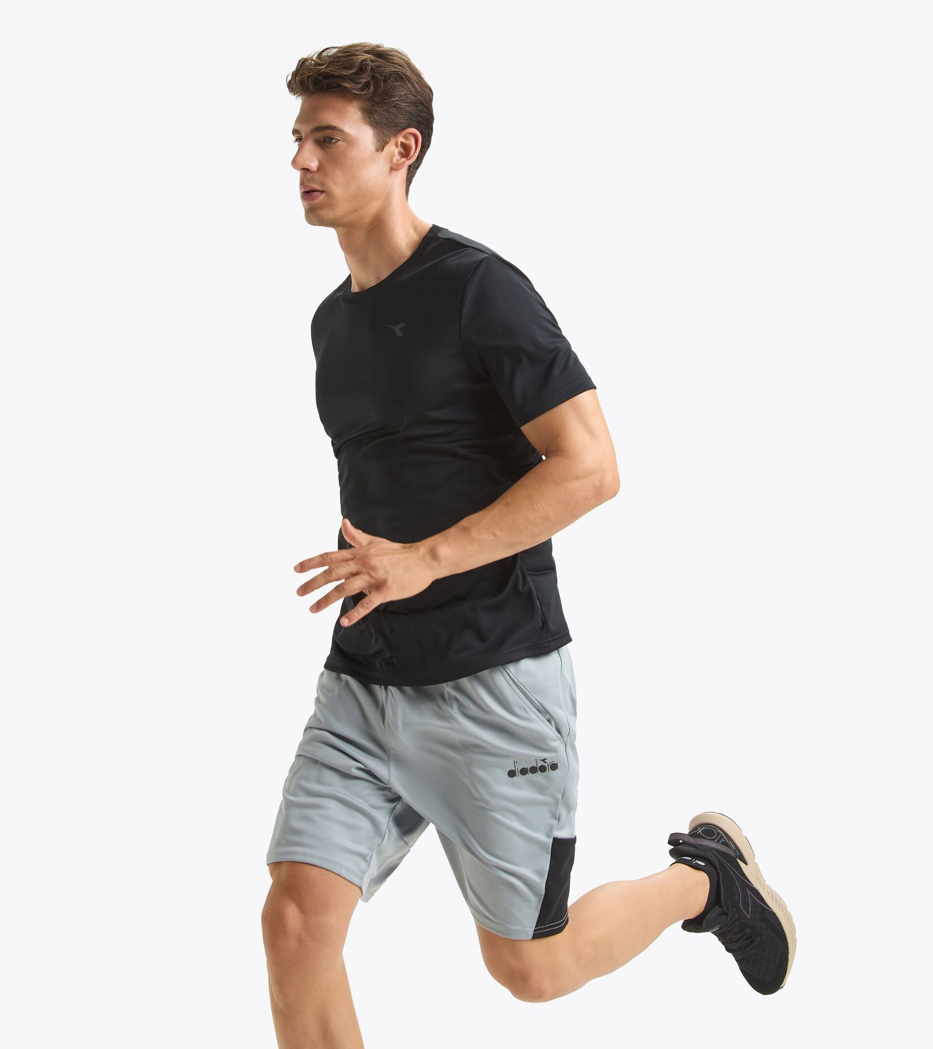 Sportliches T-Shirt - Herren RUN SS T-SHIRT SCHWARZ - Diadora