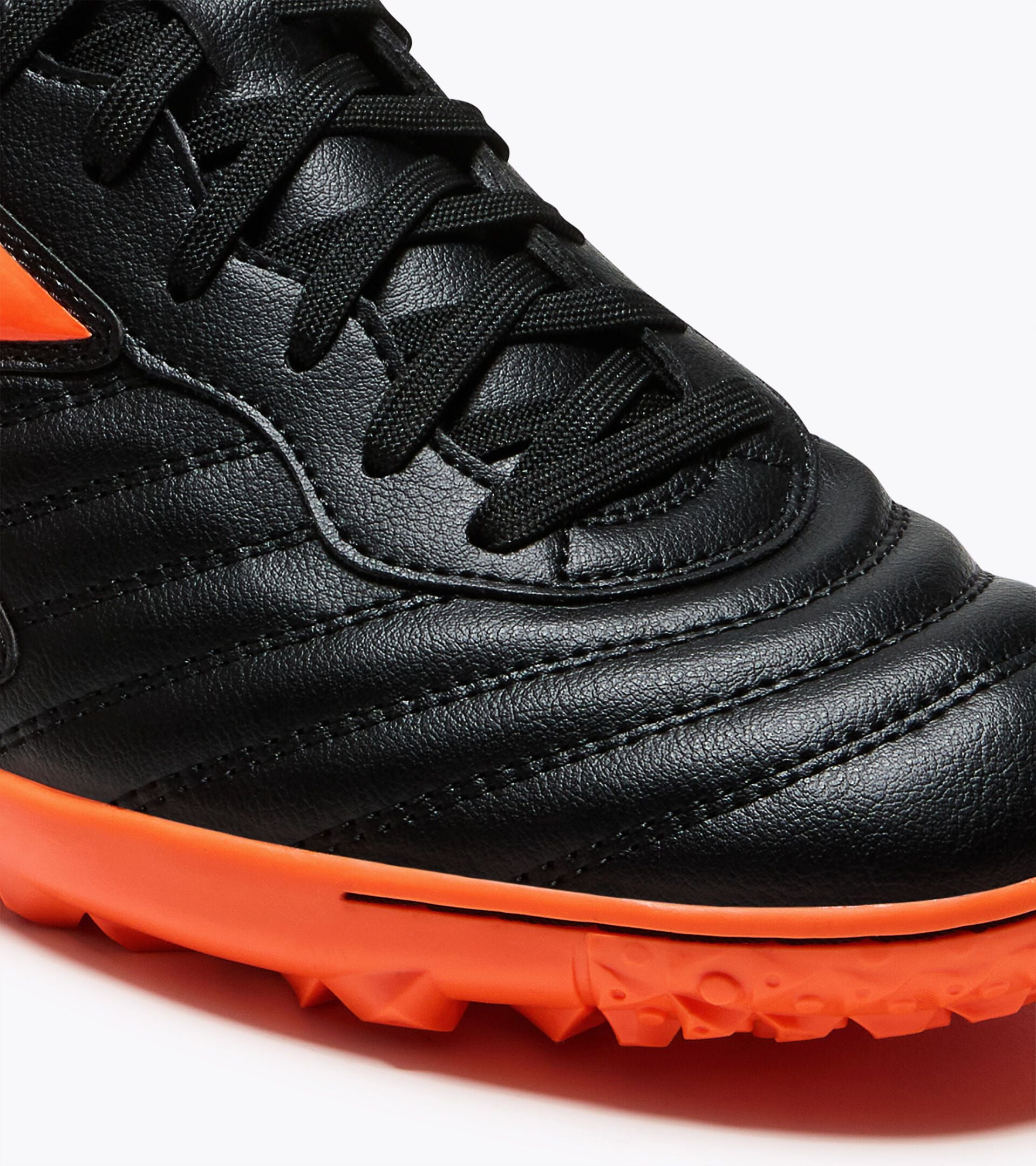 Synthetic pitch football boots - Men&rsquo;s BRASIL CLUB TF BLACK/RED FLUO - Diadora