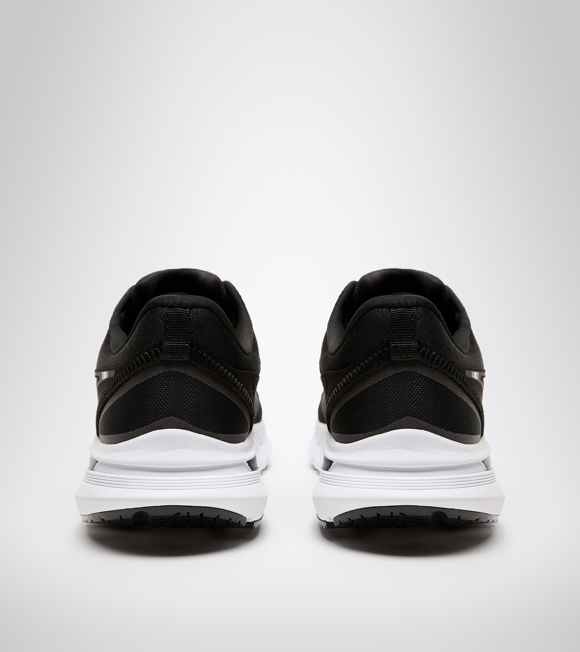 Chaussures de running - Homme MYTHOS BLUSHIELD VOLO HIP 2 NOIR/NOIR - Diadora