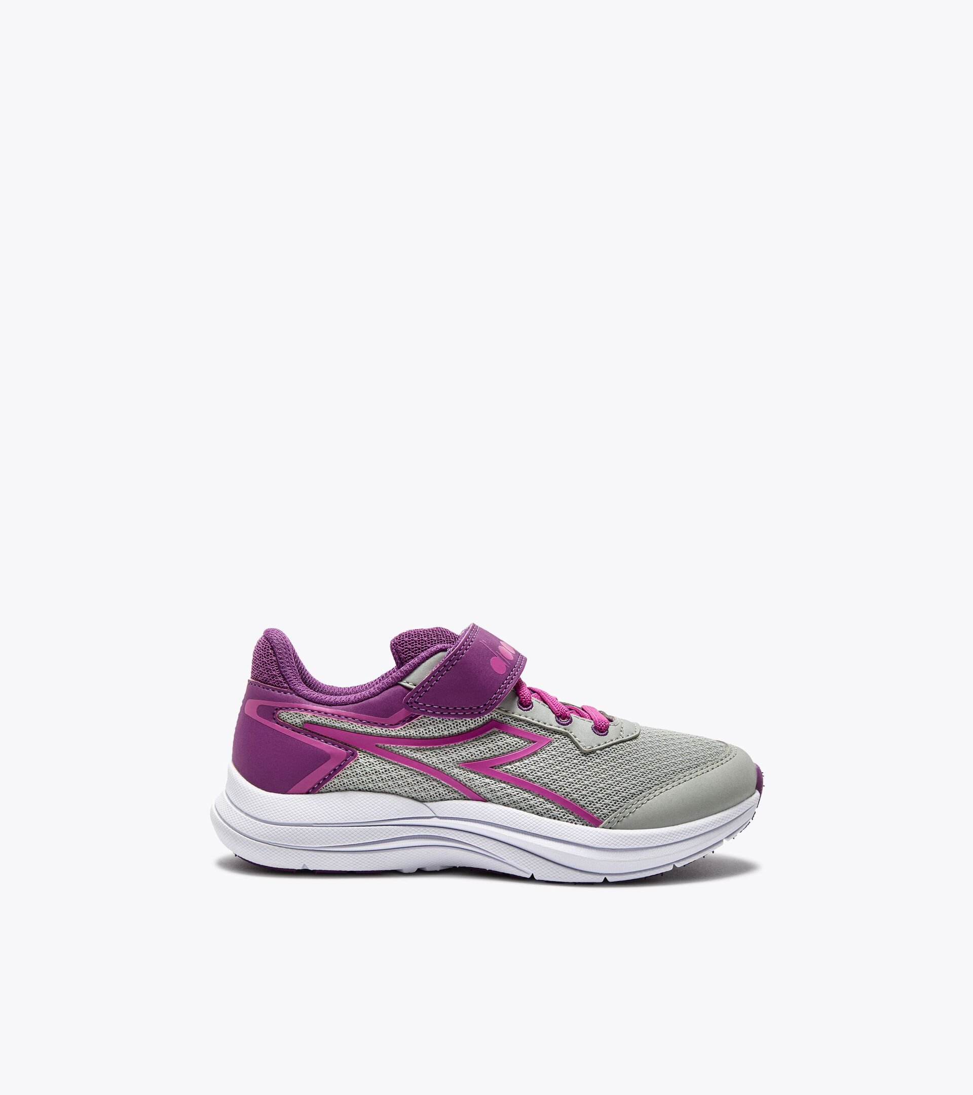 Running shoe - Double lacing system - Junior
SNIPE 3 JR SILVER DD/ROSE VIOLET - Diadora
