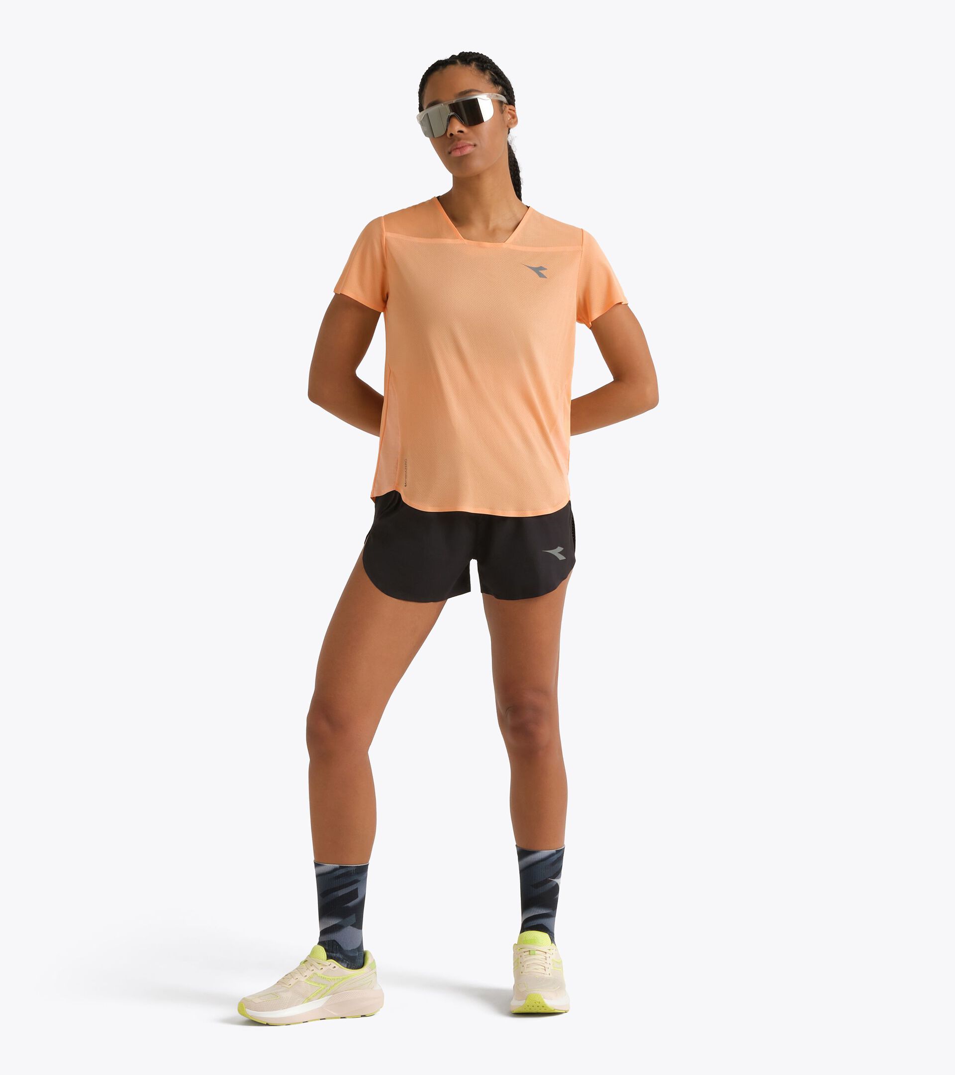 FIBRAZERO 2,5&rsquo;&rsquo; Split Shorts  - Running - Women&rsquo;s
 L. SPLIT SHORT 2.5 SUPER LIGHT FIBRAZERO BLACK - Diadora