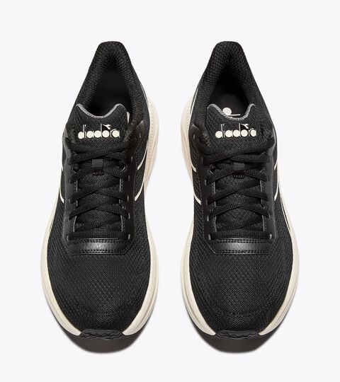 PASSO 5, BLACK/WHISPER WHITE Walking shoe - Men’s PASSO 5 BLACK/WHISPER WHITE - Diadora