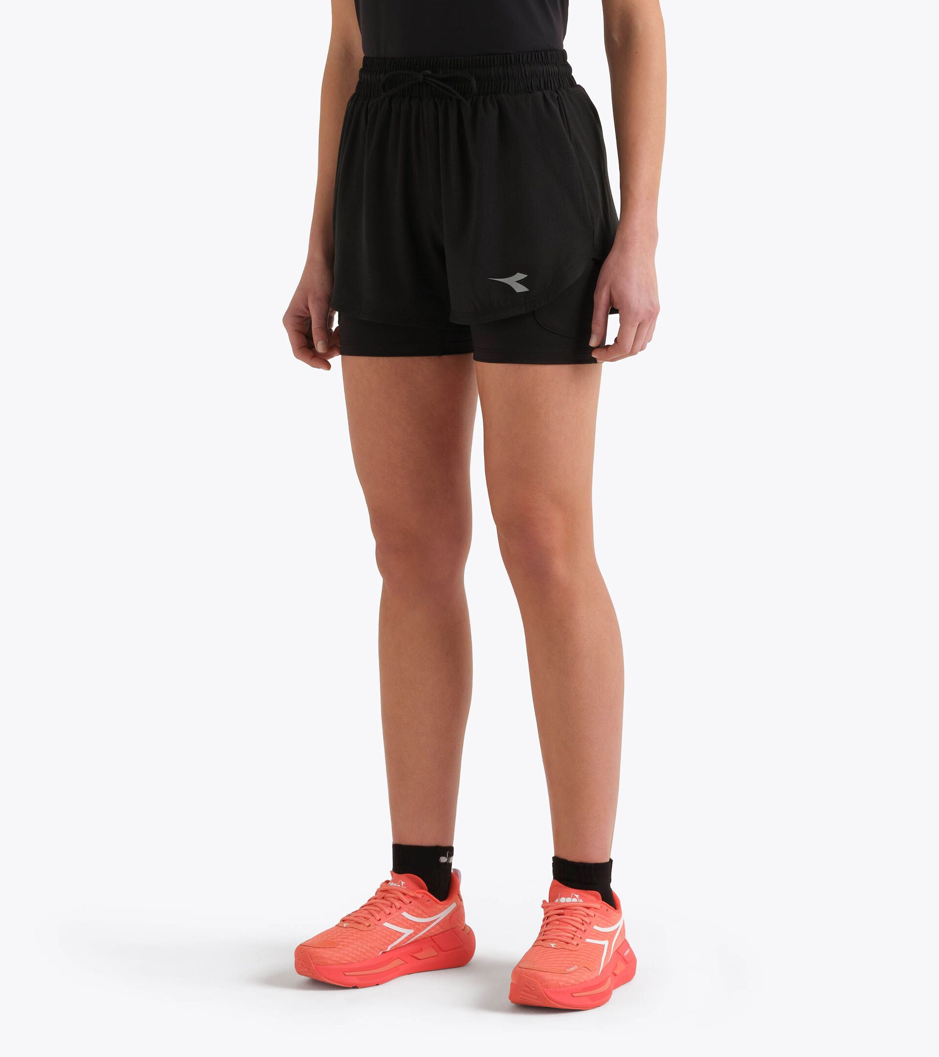 Pantalones cortos de running 2 en 1 - Mujer
 L. SHORTS 2IN1 NEGRO - Diadora