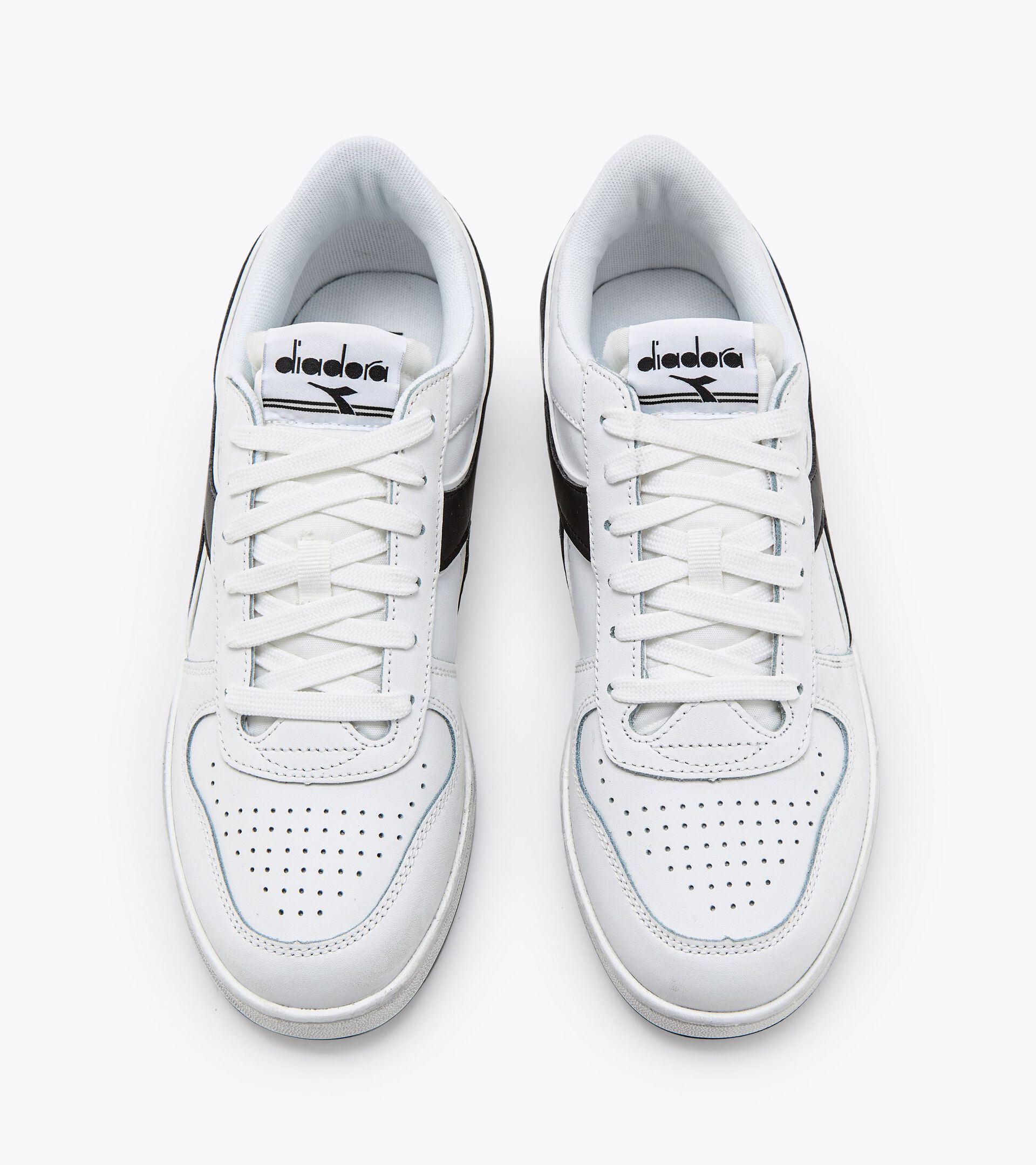 Sporty sneakers - Unisex MAGIC BASKET LOW ICONA WHITE/WHITE/BLACK - Diadora